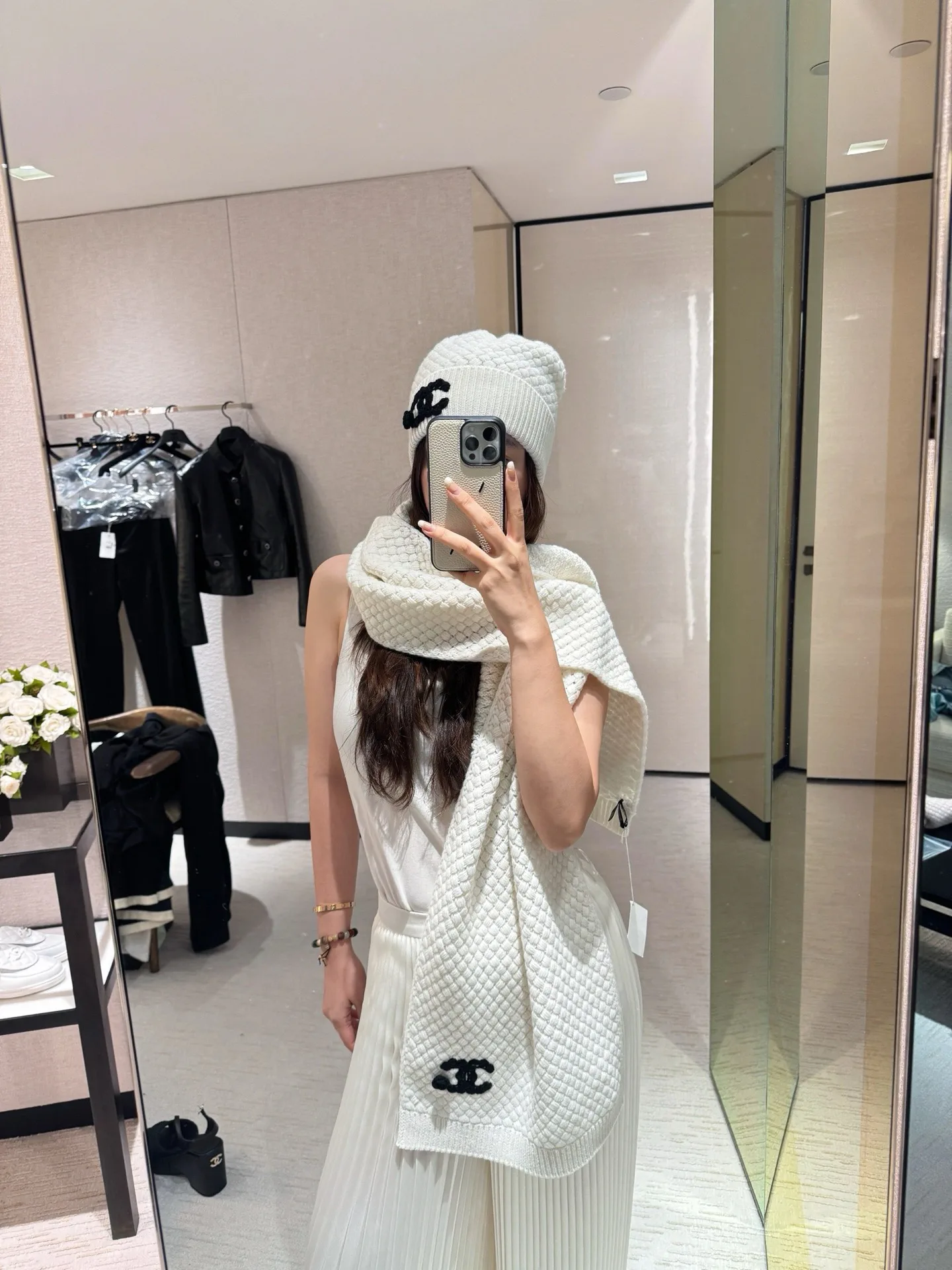 Шарфы Chanel 18427047