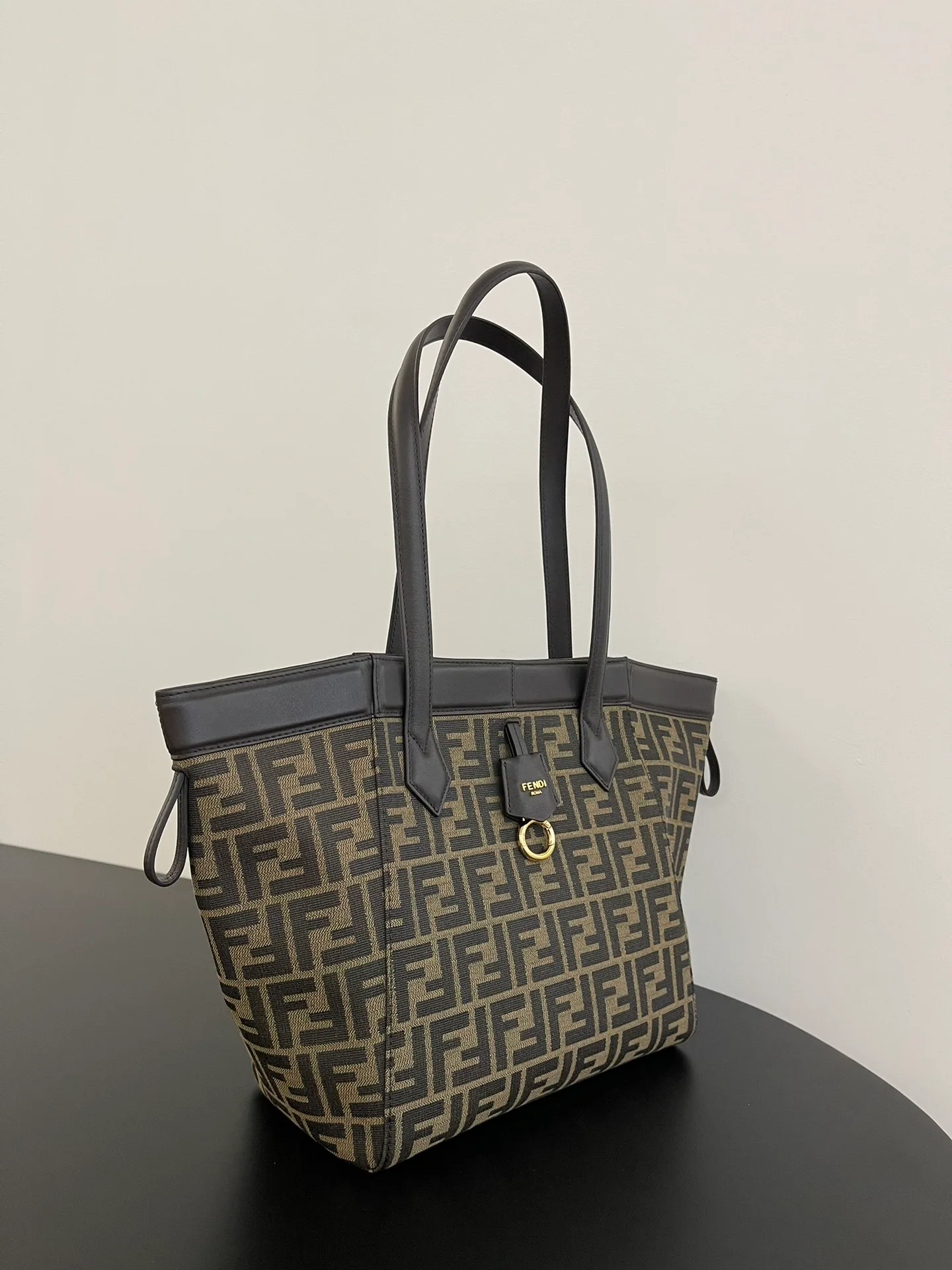 Классические Сумки Женские Fendi 343555