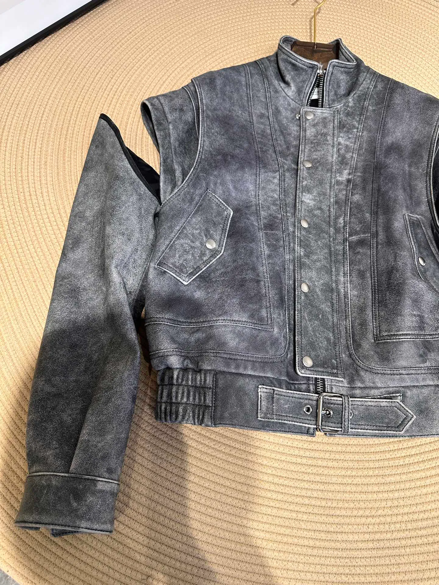 Кожаные Куртки И Дублёнки Женские Saint Laurent 18308401