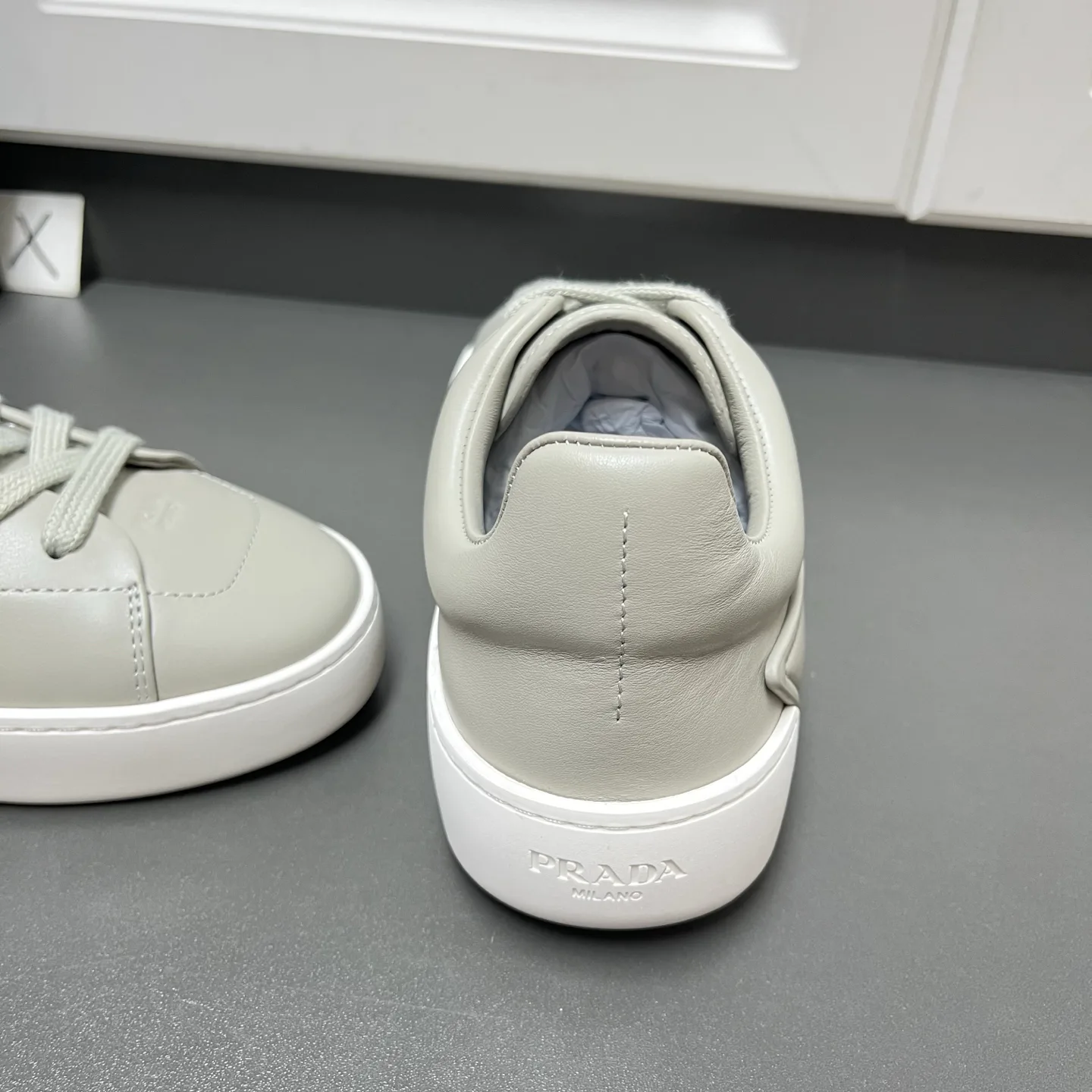Кроссовки Мужские Prada 16940100