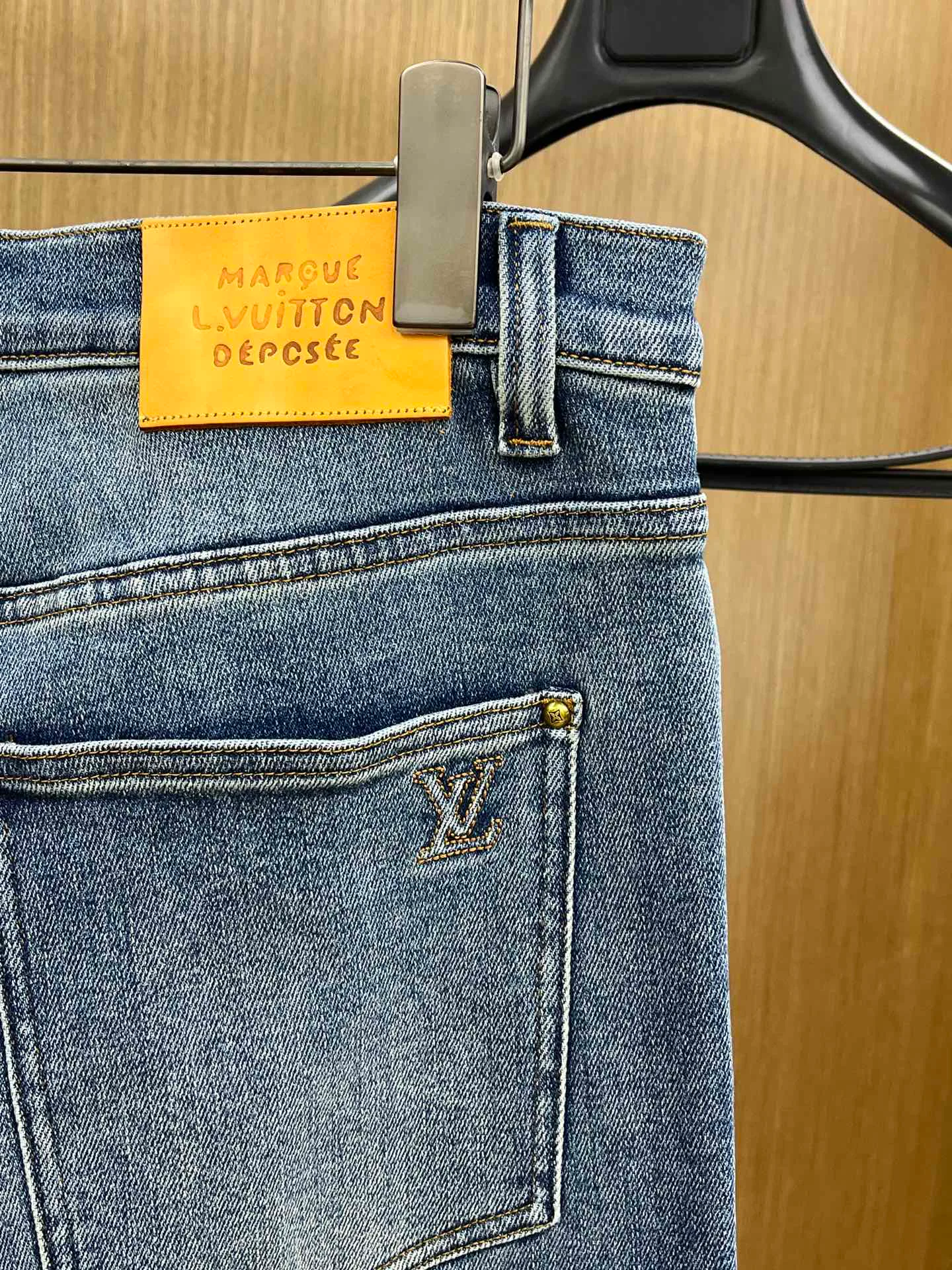 Джинсы Женские Louis Vuitton 11632750
