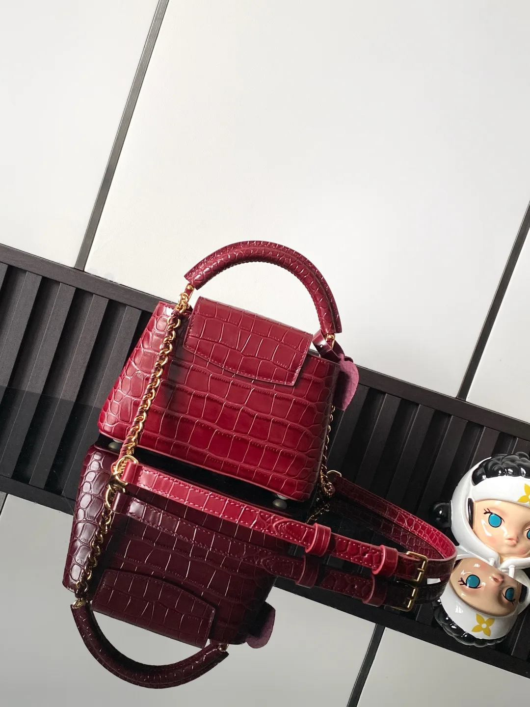Классические Сумки Женские Louis Vuitton 18019353