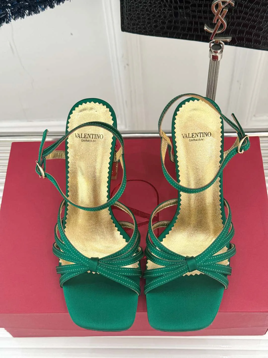 Босоножки Женские Valentino 3946
