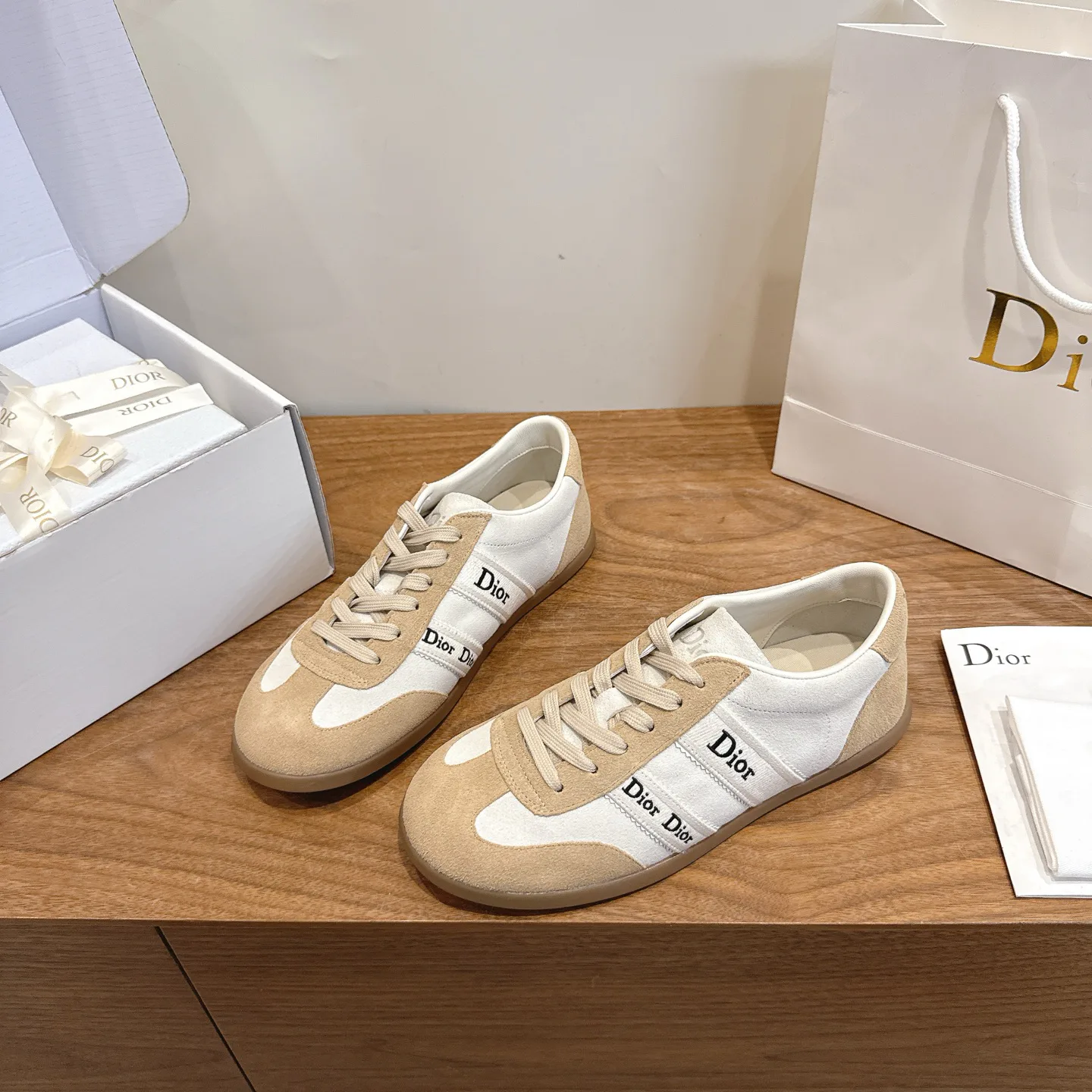 Кроссовки Женские Christian Dior 17467318