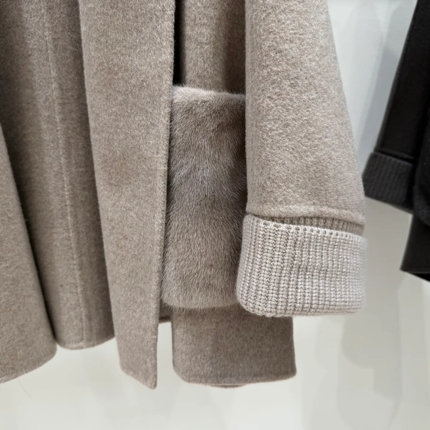 Пальто Женские Loro Piana 18605681