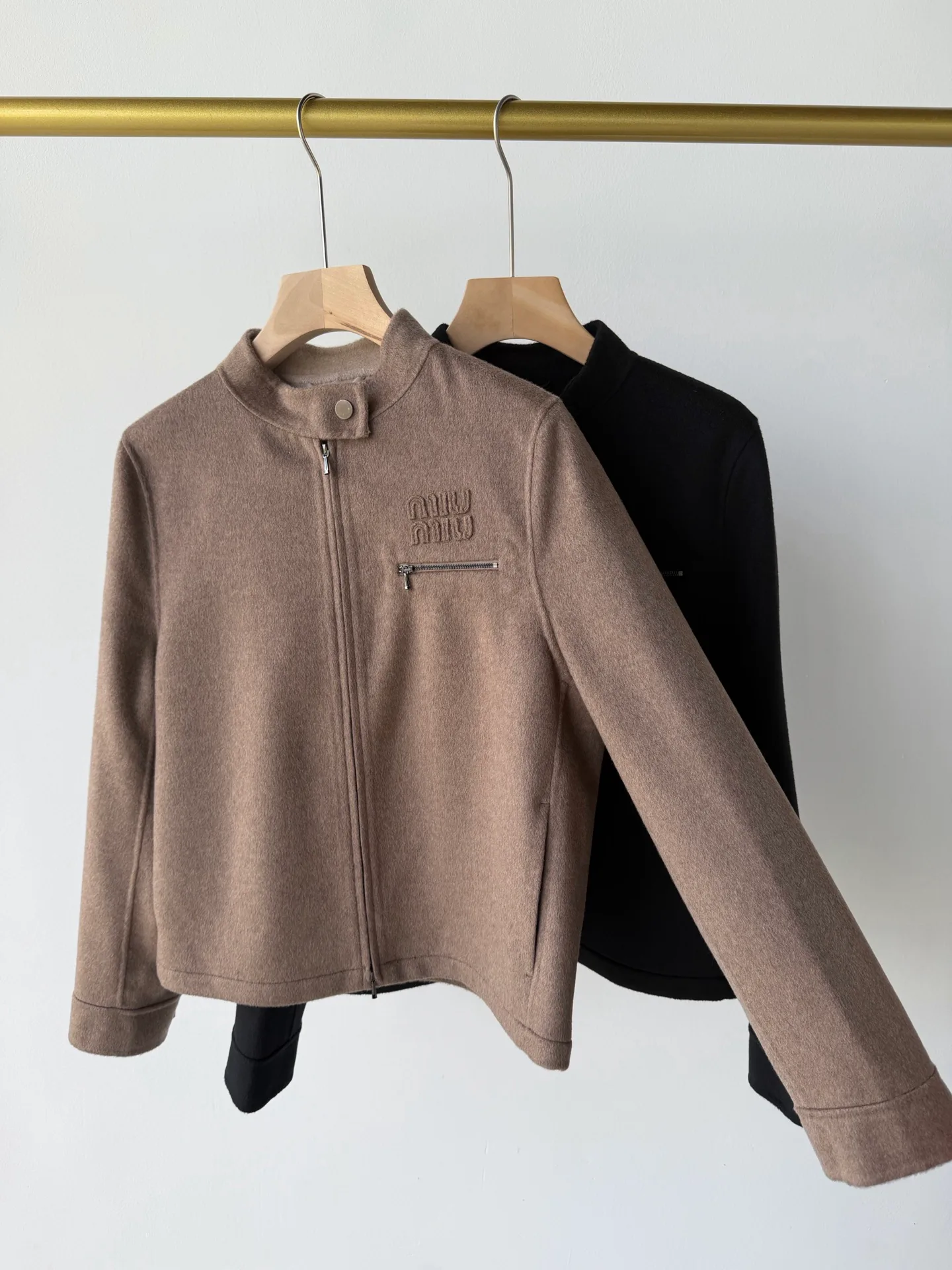 Куртки И Пуховики Женские Miu Miu 18288598
