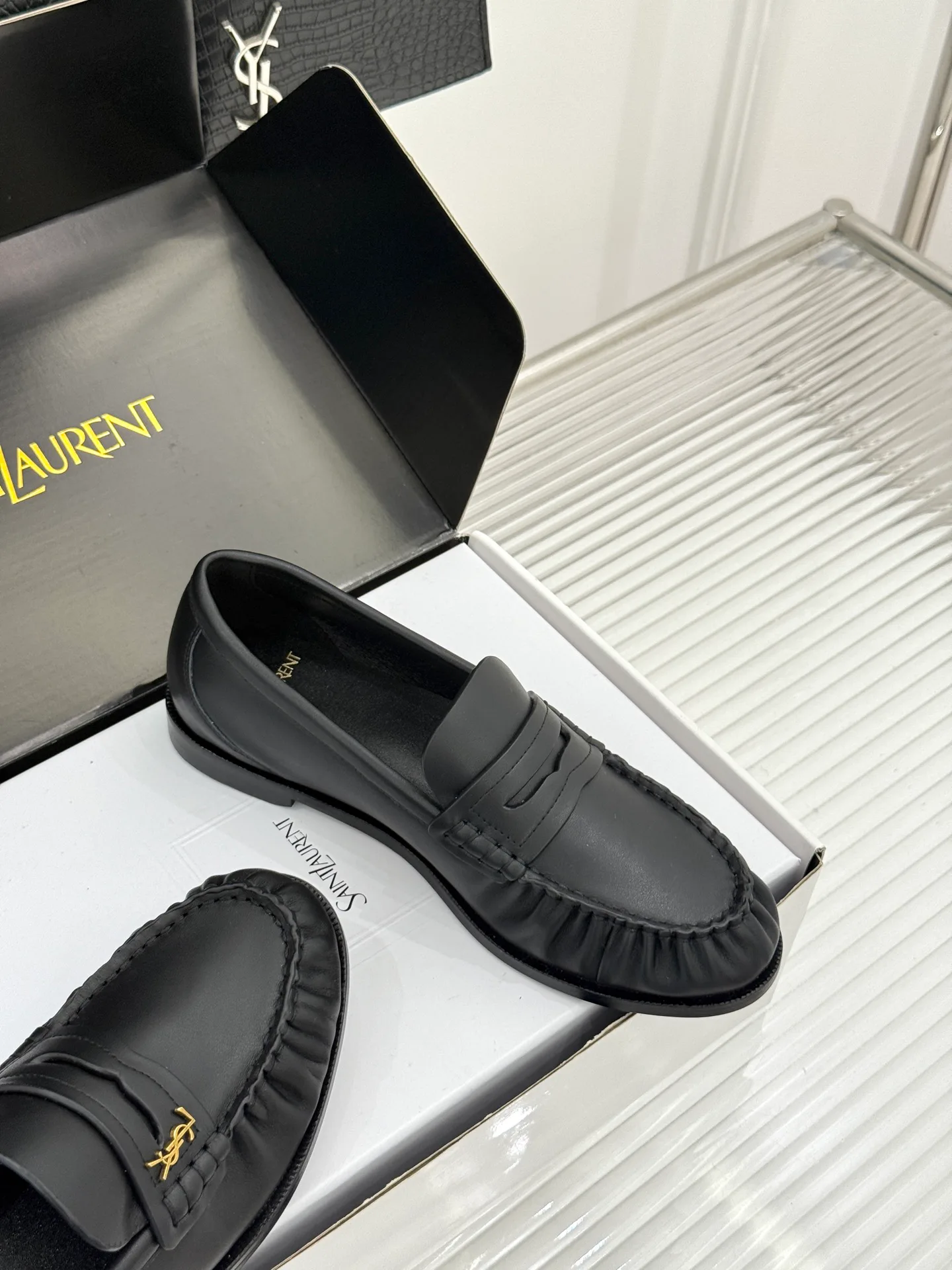 Лоферы И Мокасины Женские Saint Laurent 17514976
