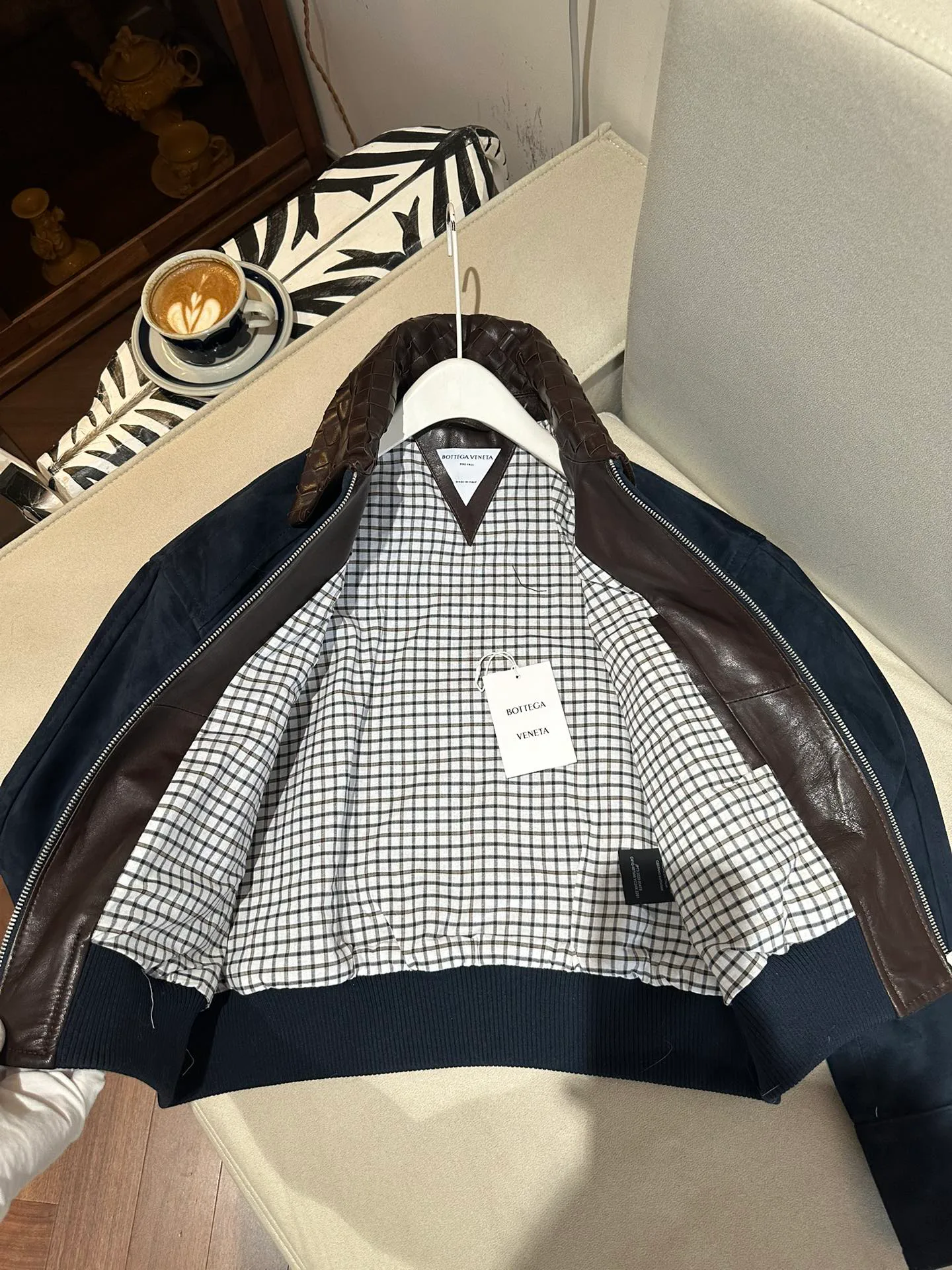 Кожаные Куртки И Дублёнки Женские Bottega Veneta 3078216
