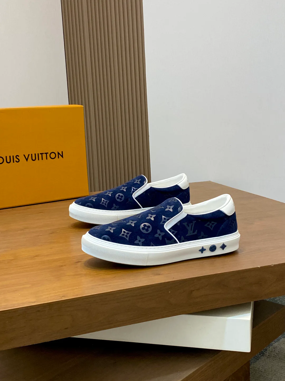Кроссовки Мужские Louis Vuitton 17934202