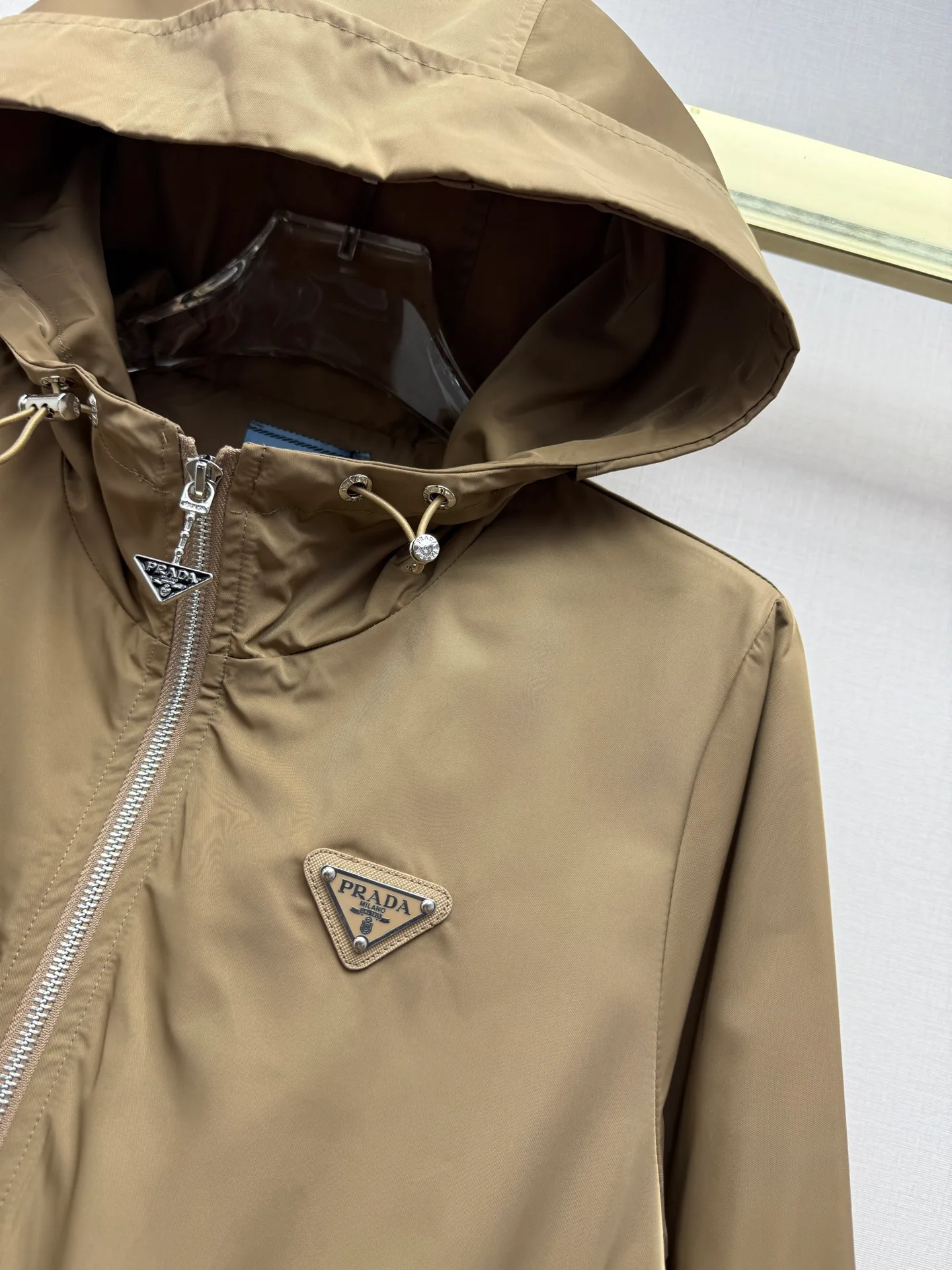 Куртки И Пуховики Женские Prada 9882419