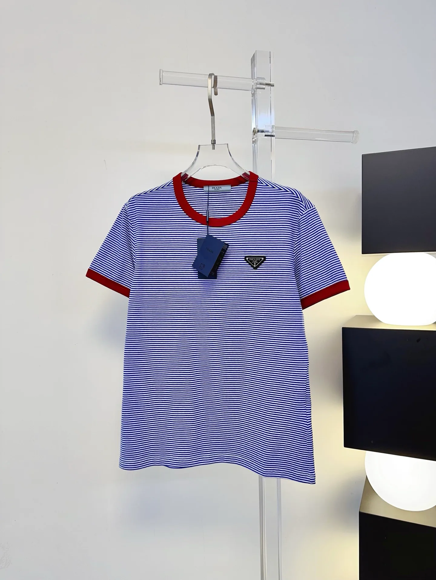 Футболки Женские Prada 11418631