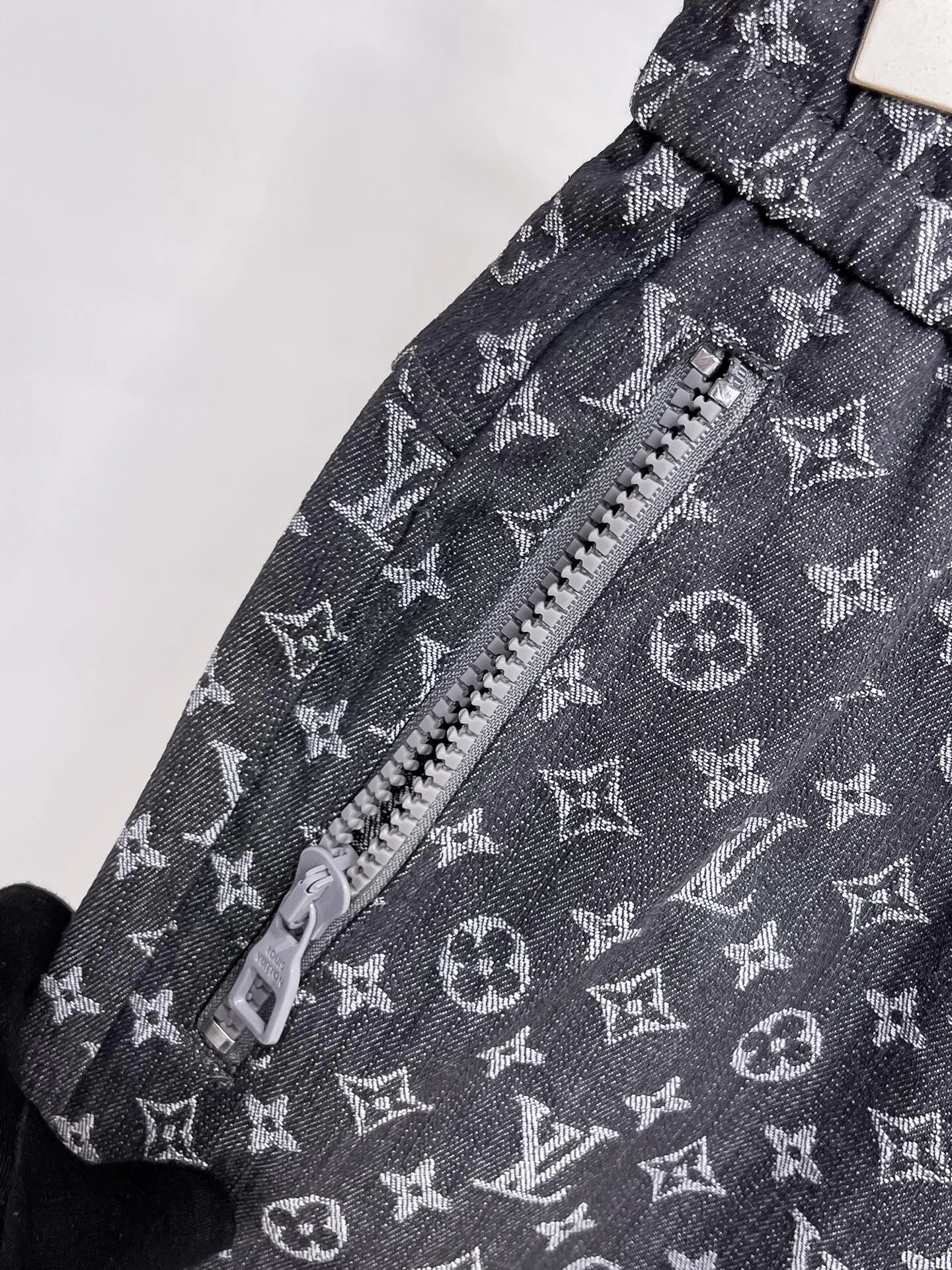 Шорты Мужские Louis Vuitton 13417571