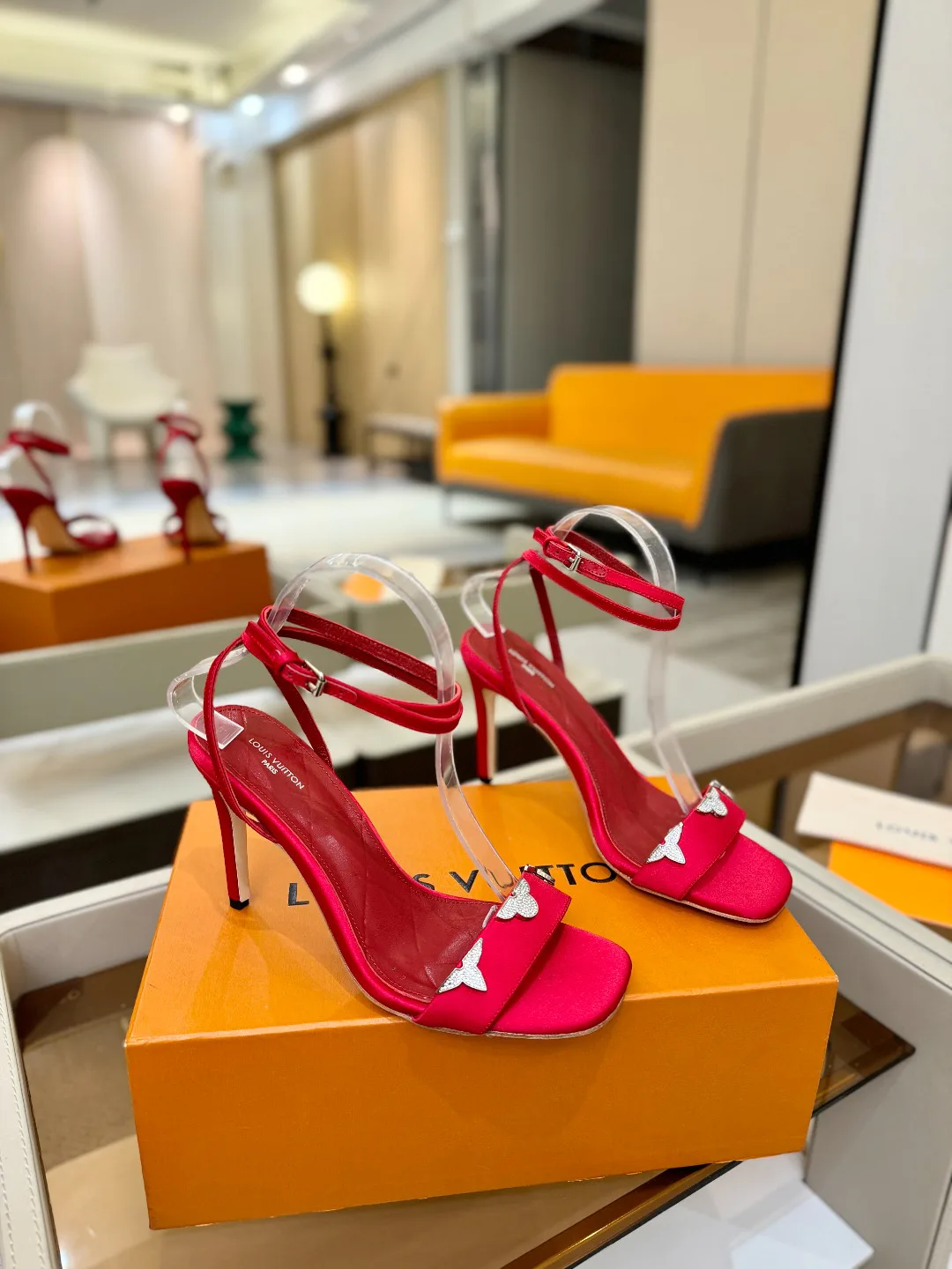 Босоножки Женские Louis Vuitton 10910138