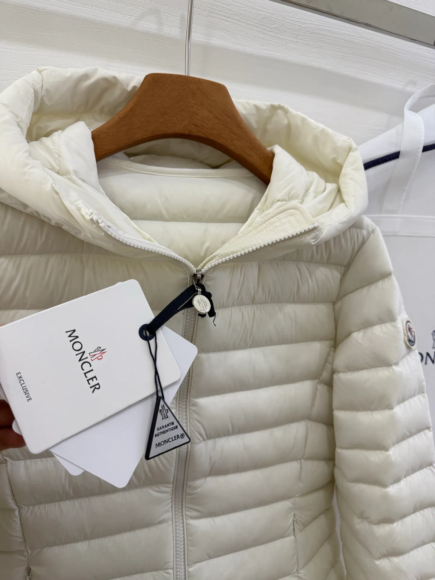 Куртки И Пуховики Женские Moncler 18825216