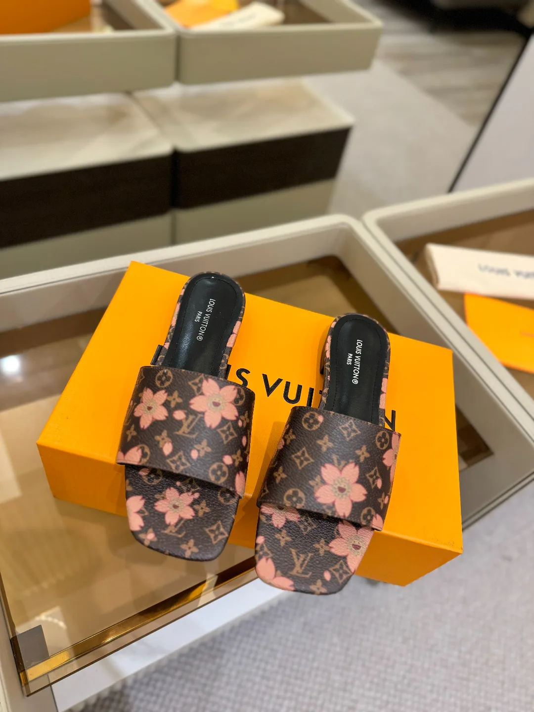 Сандалии Женские Louis Vuitton 9865383