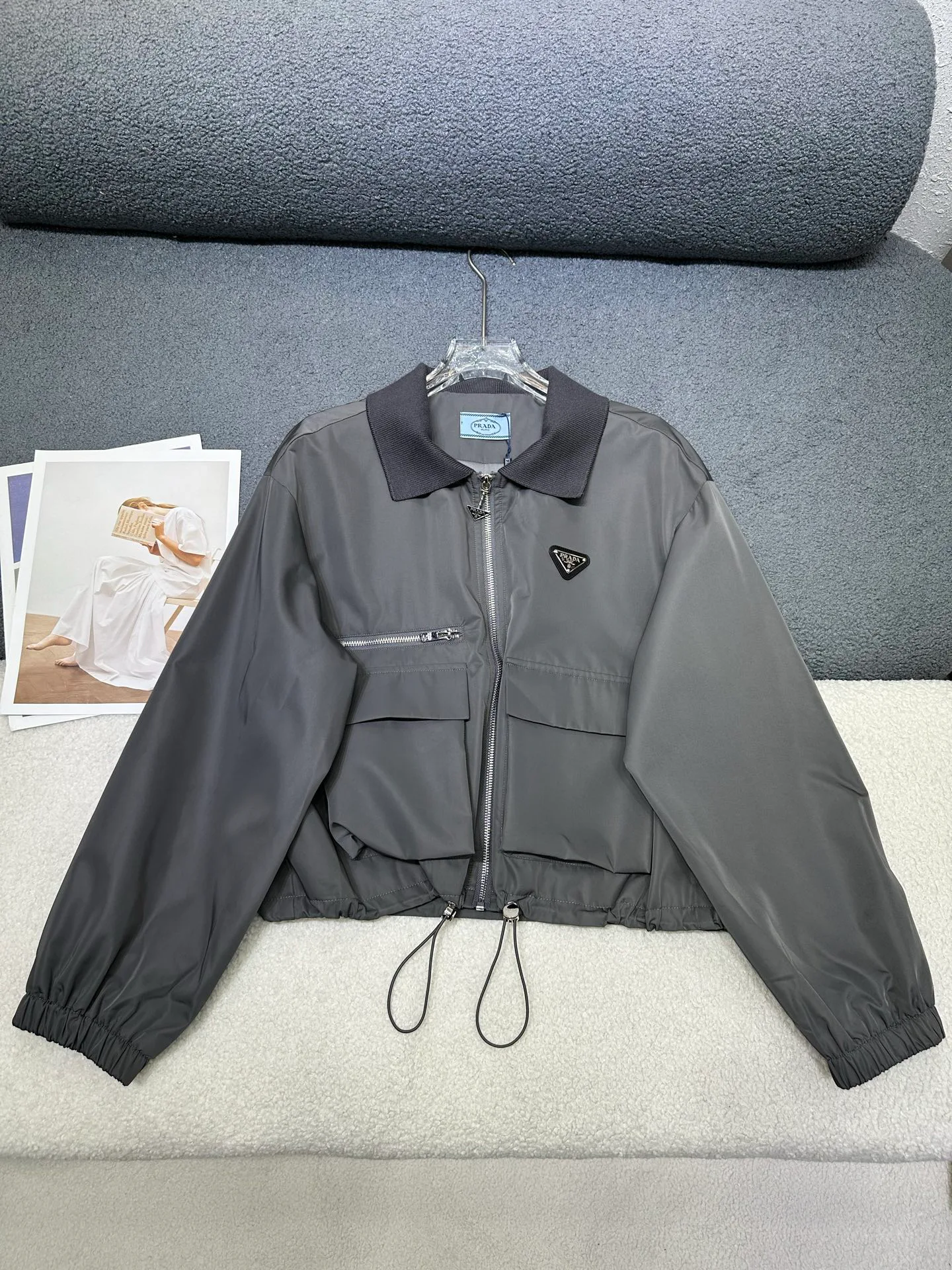 Куртки И Пуховики Женские Prada 18435756