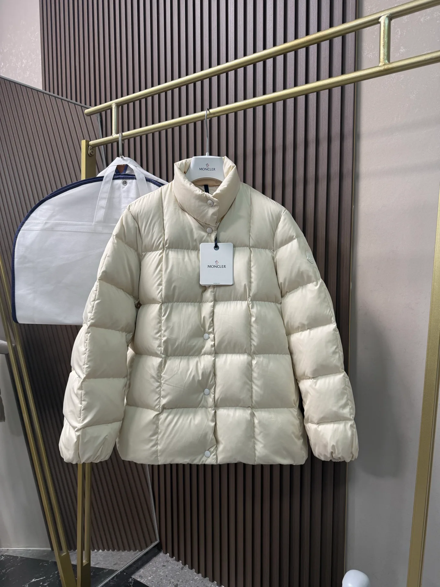 Куртки И Пуховики Женские Moncler 18825256