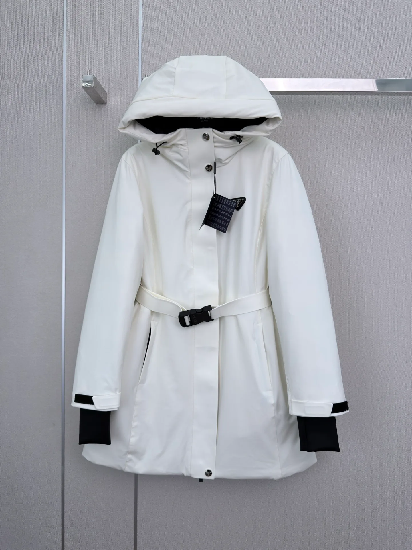 Куртки И Пуховики Женские Prada 19589647