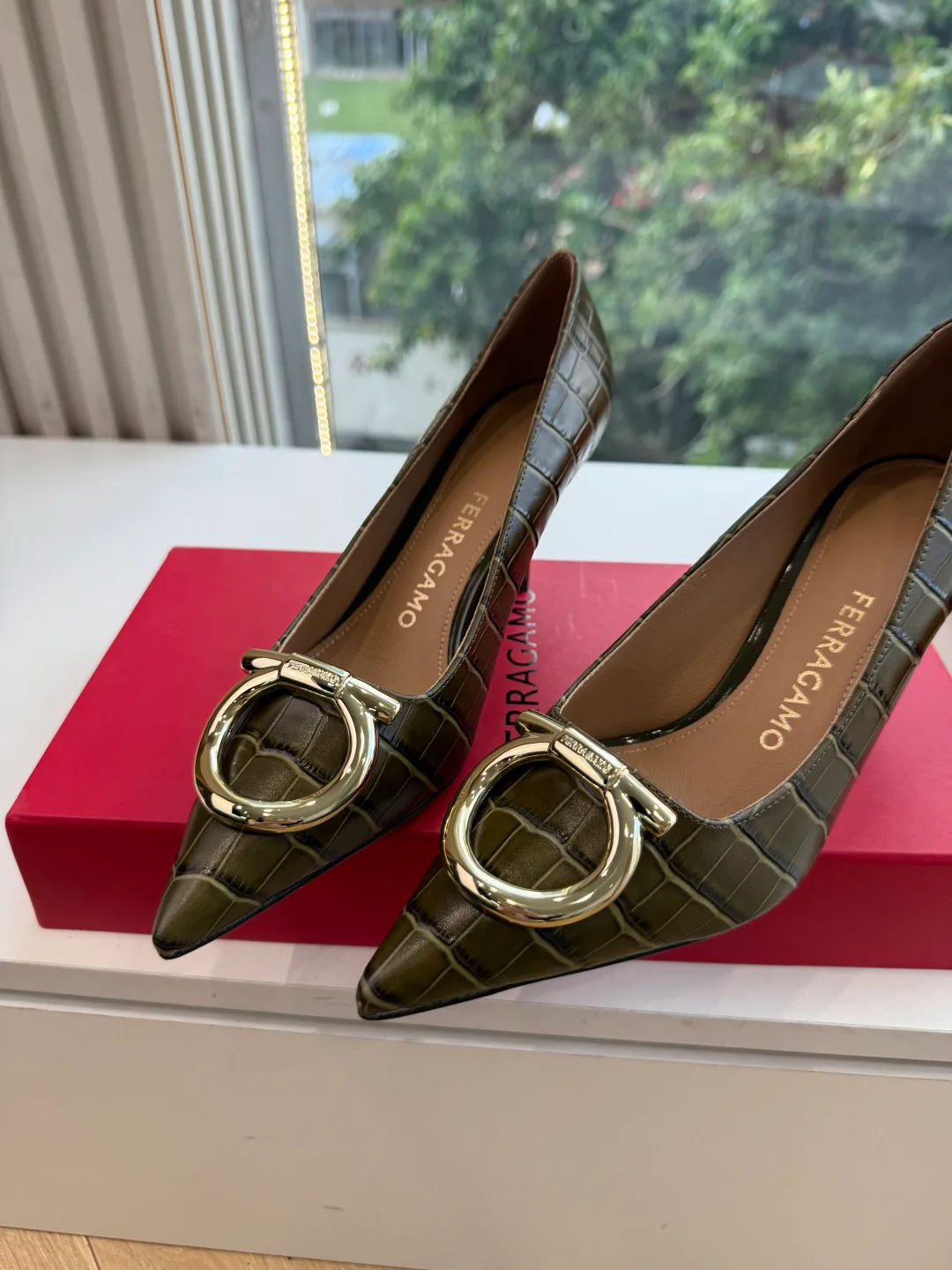 Туфли Женские Salvatore Ferragamo 18154500