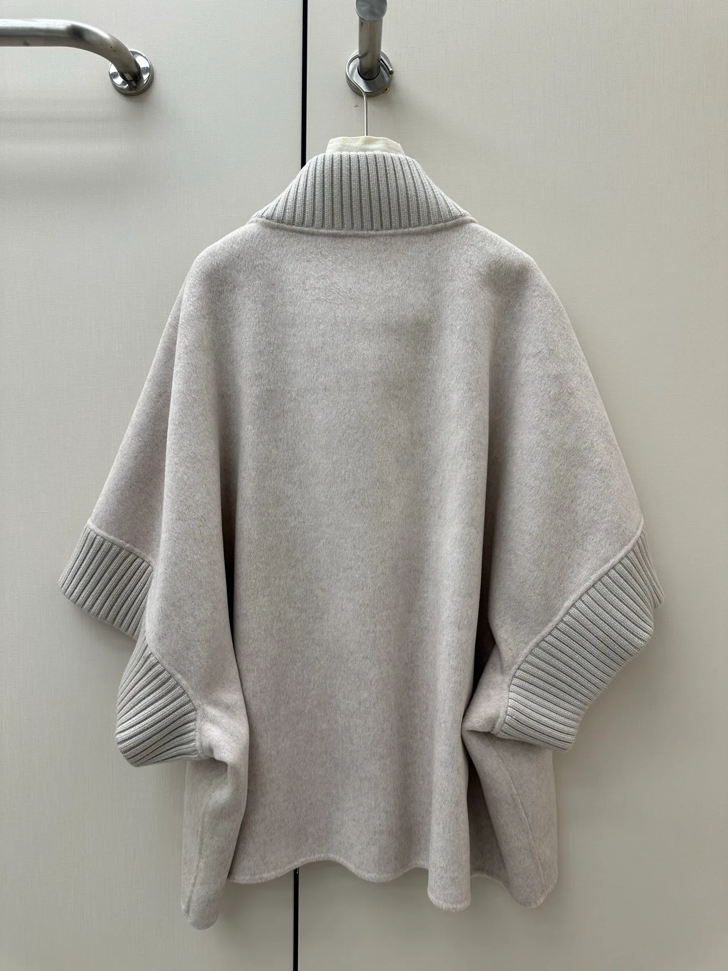 Пальто Женские Loro Piana 18721556