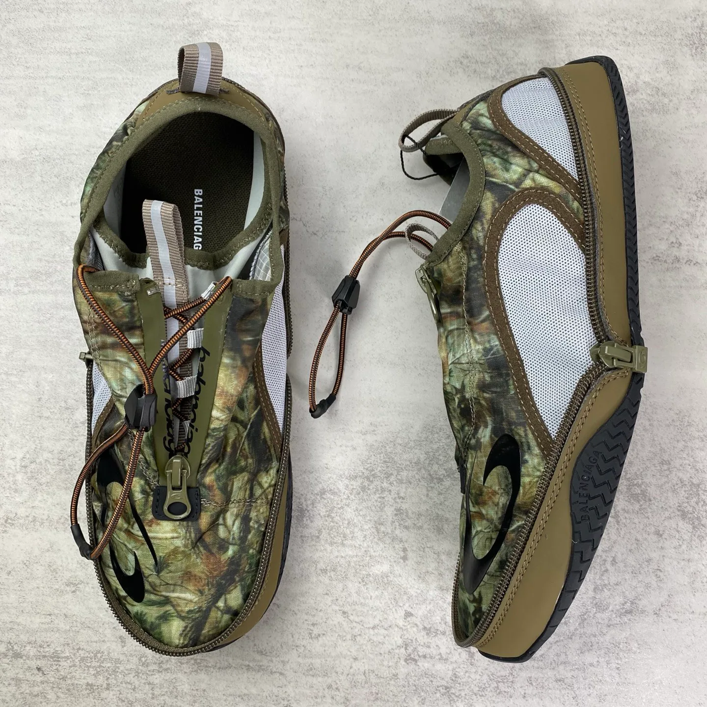 Кроссовки Мужские Balenciaga 18039595