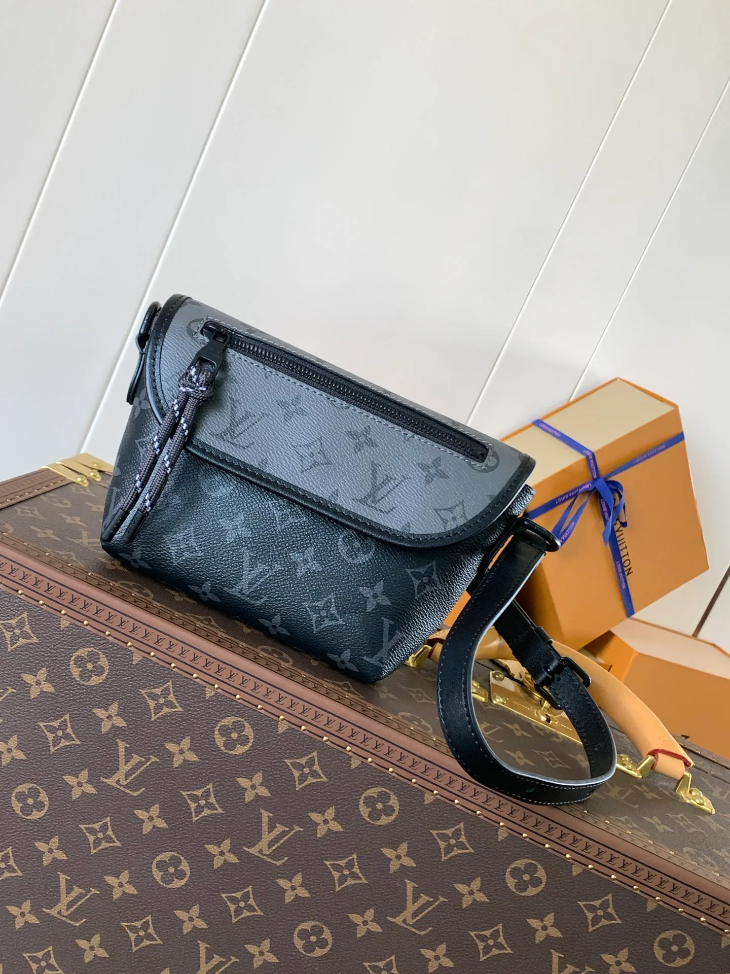 Клатчи Женские Louis Vuitton 13435246