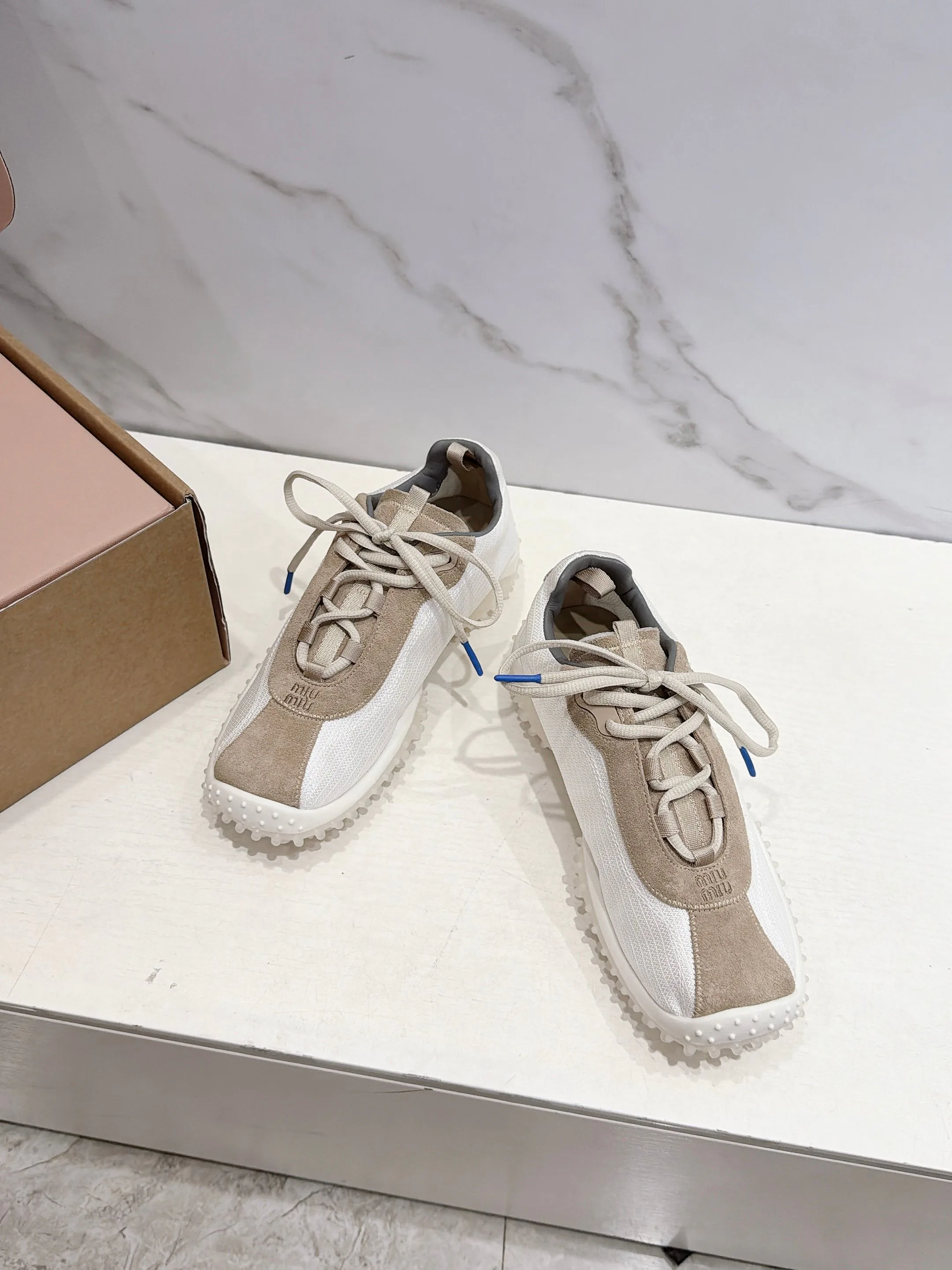 Кроссовки Женские Miu Miu 17524726