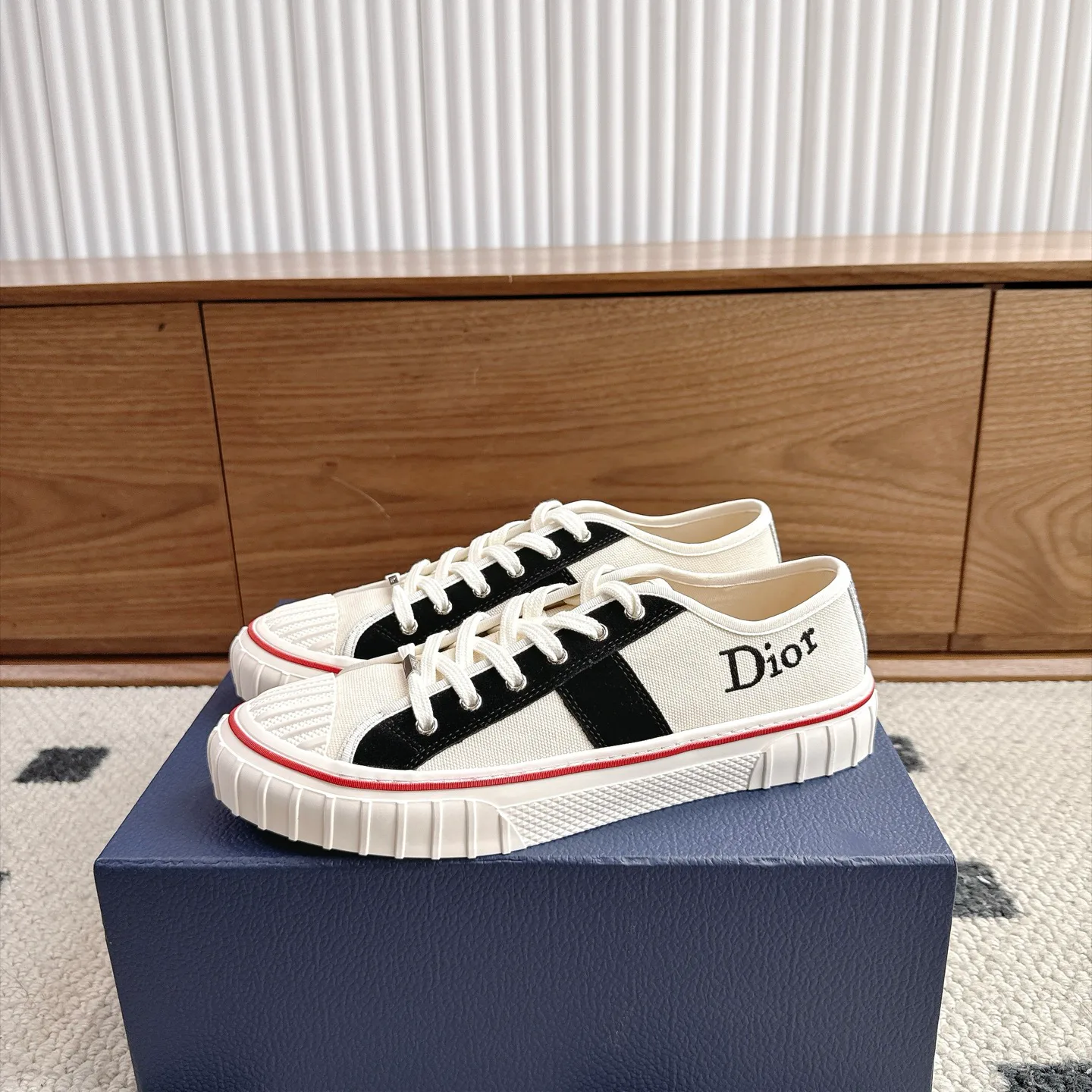 Кроссовки Женские Christian Dior 18025796