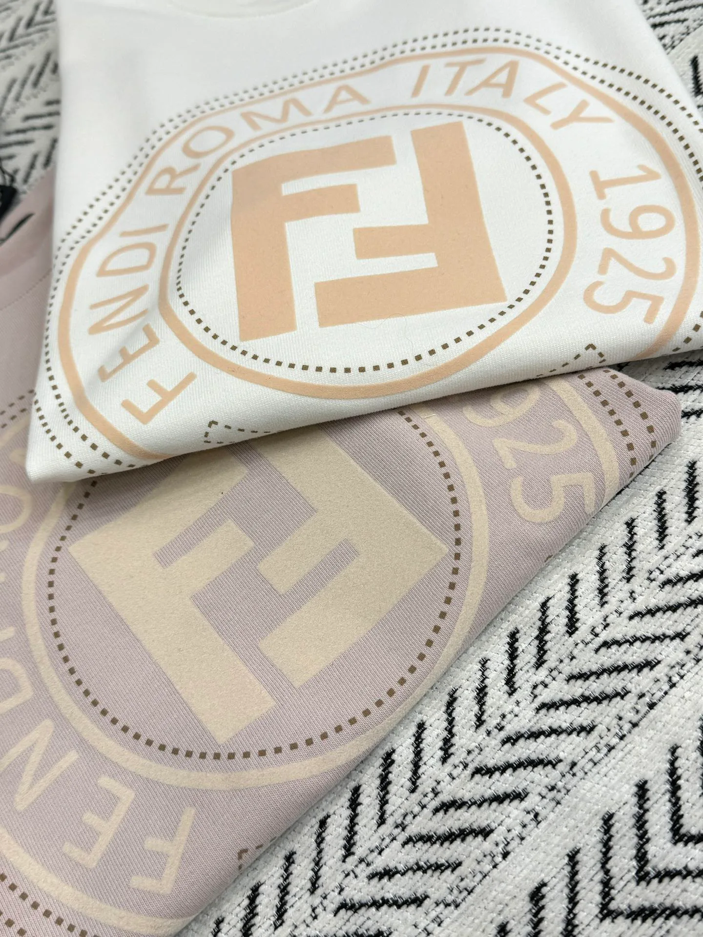 Футболки Женские Fendi 8613