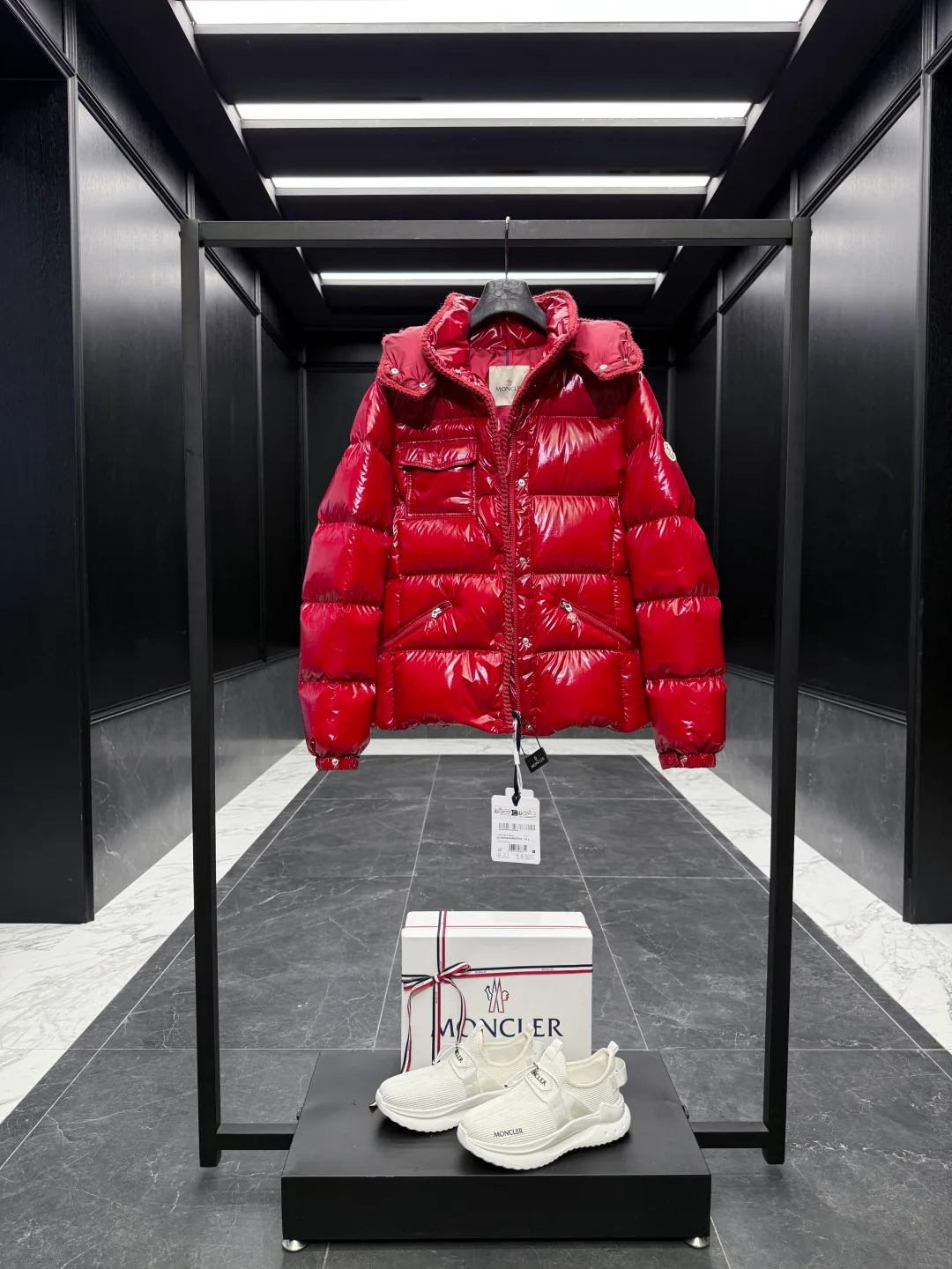 Куртки И Пуховики Женские Moncler 18741294