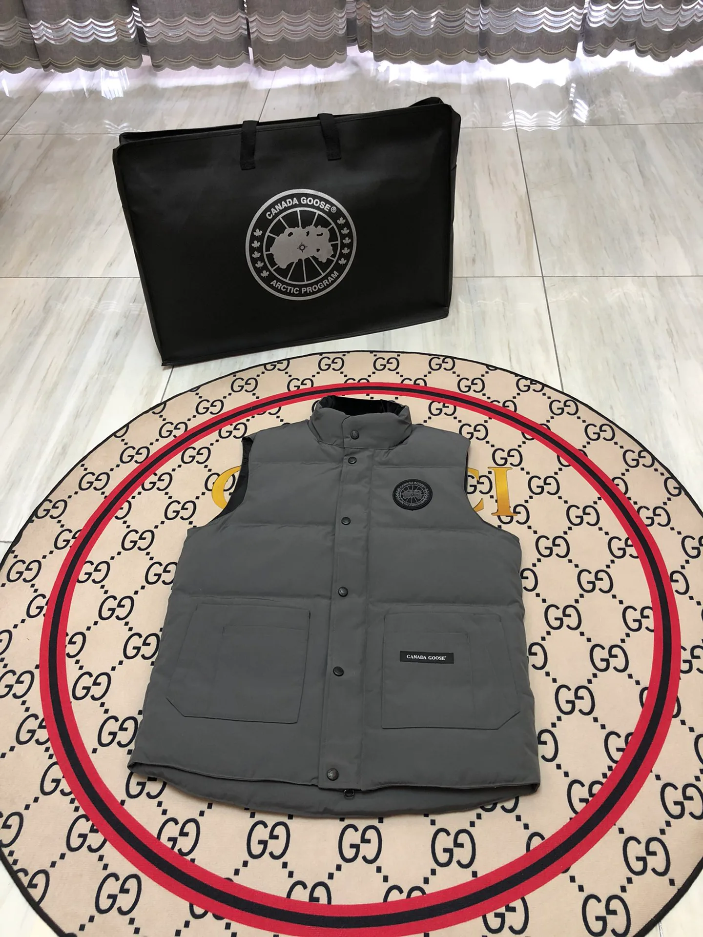 Жилеты Женские Canada Goose 1294364