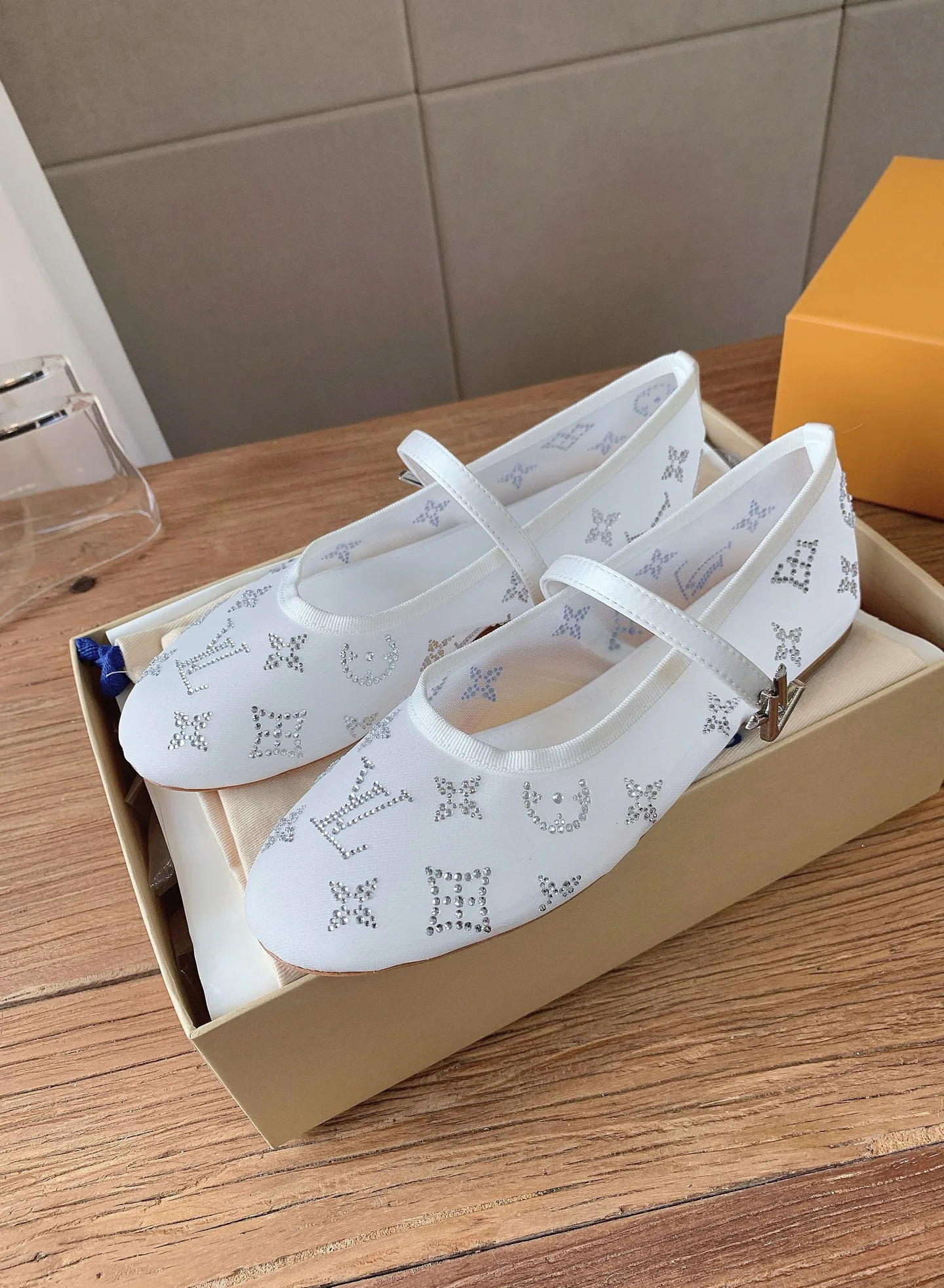 Балетки Женские Louis Vuitton 18365398