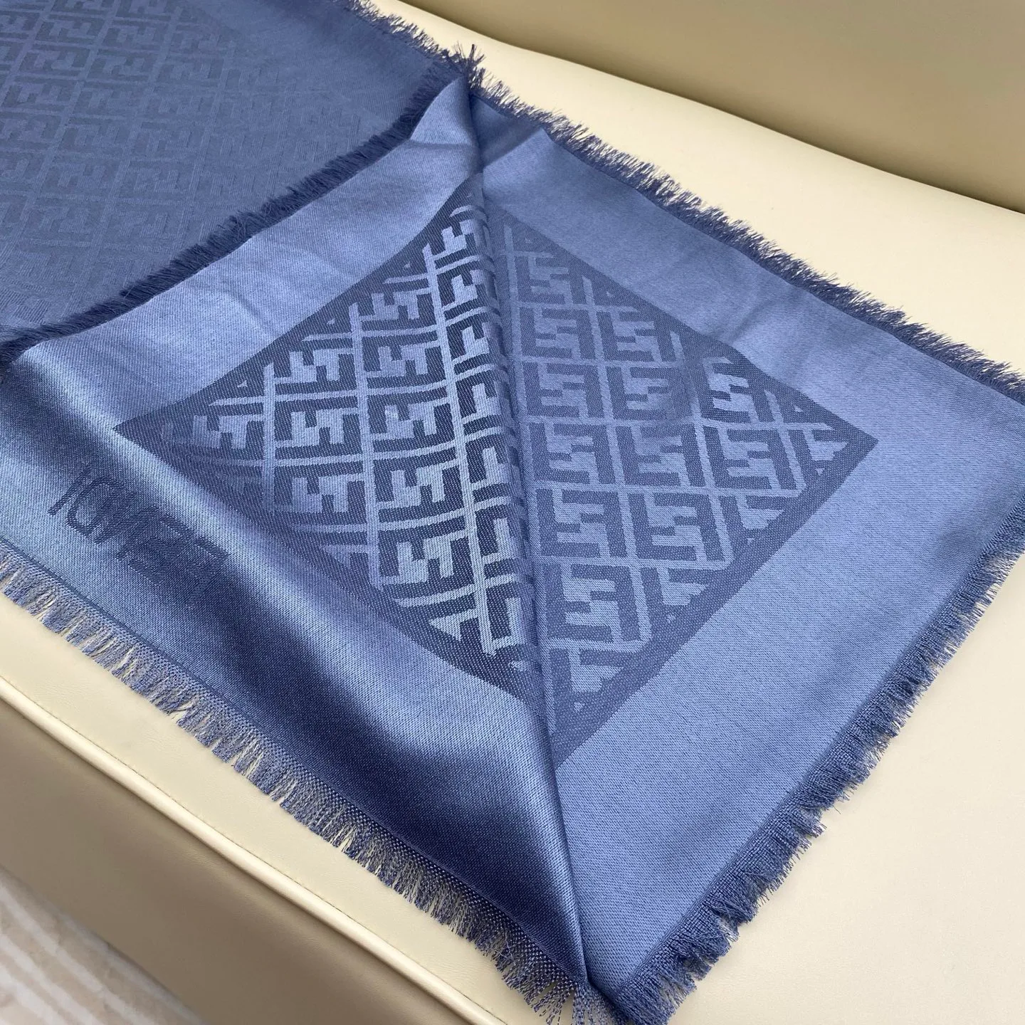 Шарфы Fendi 94345