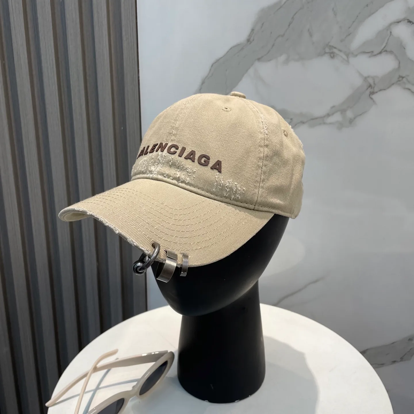 Головные Уборы Balenciaga 336870