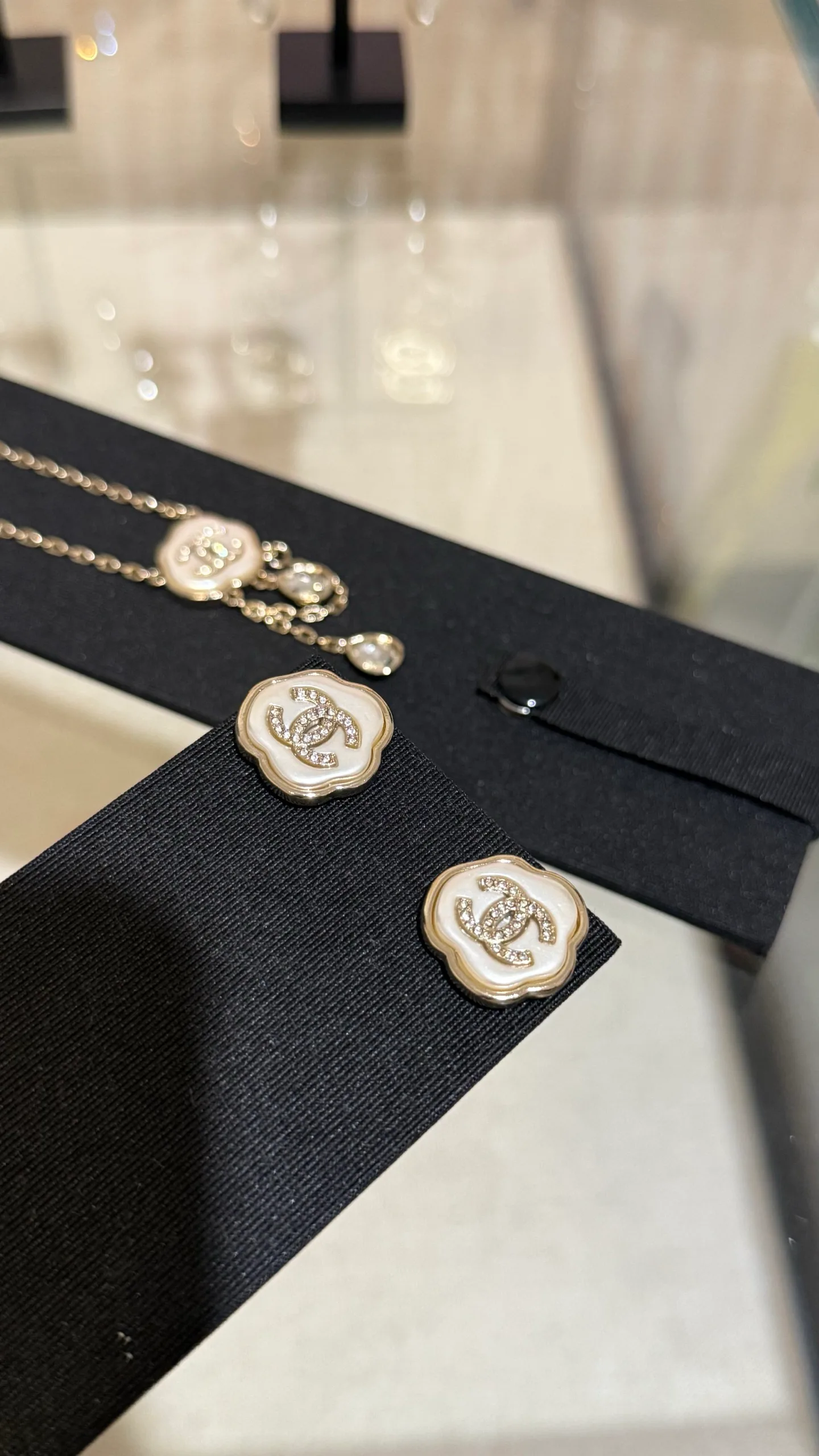 Бижутерия Chanel 99352