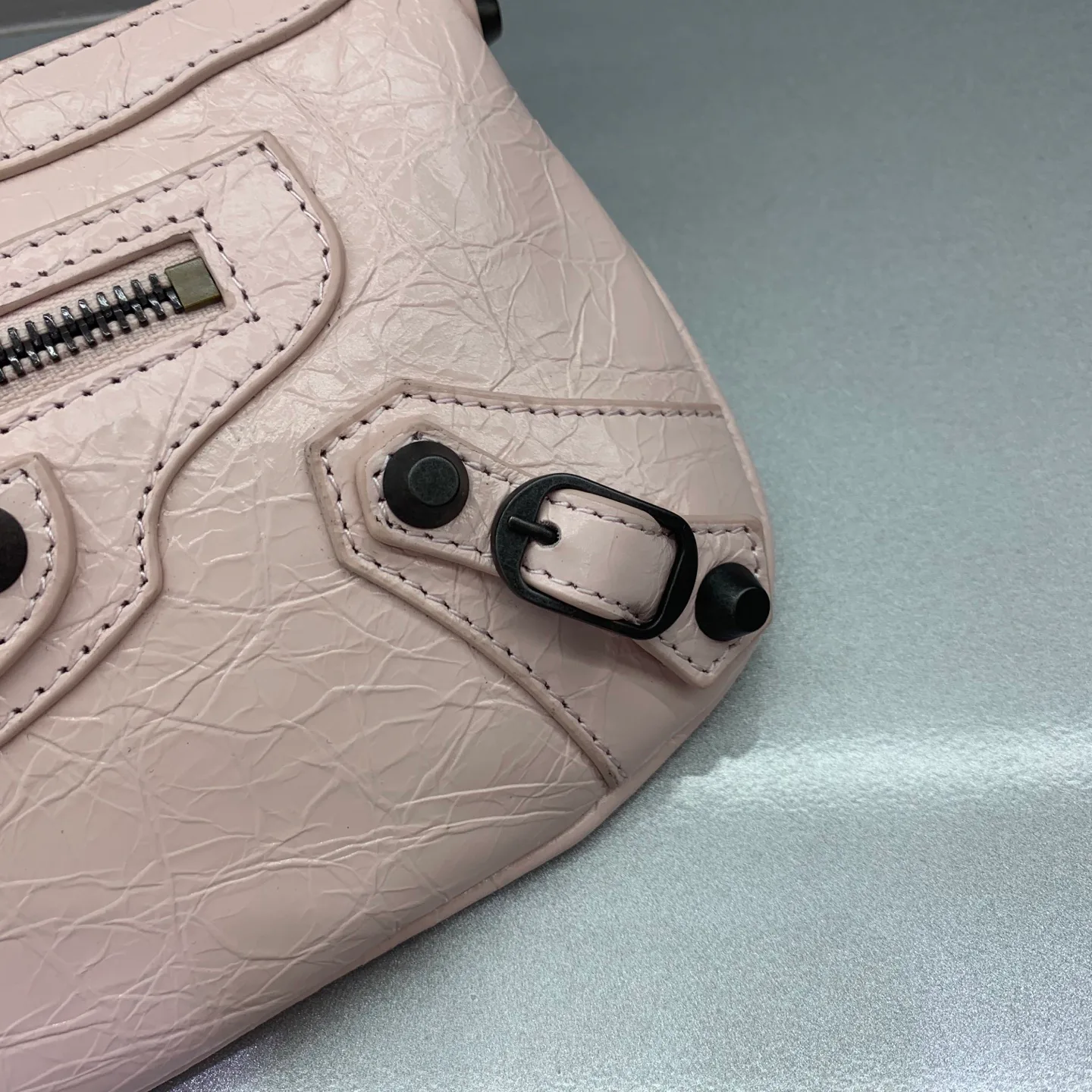 Классические Сумки Женские Balenciaga 18135877