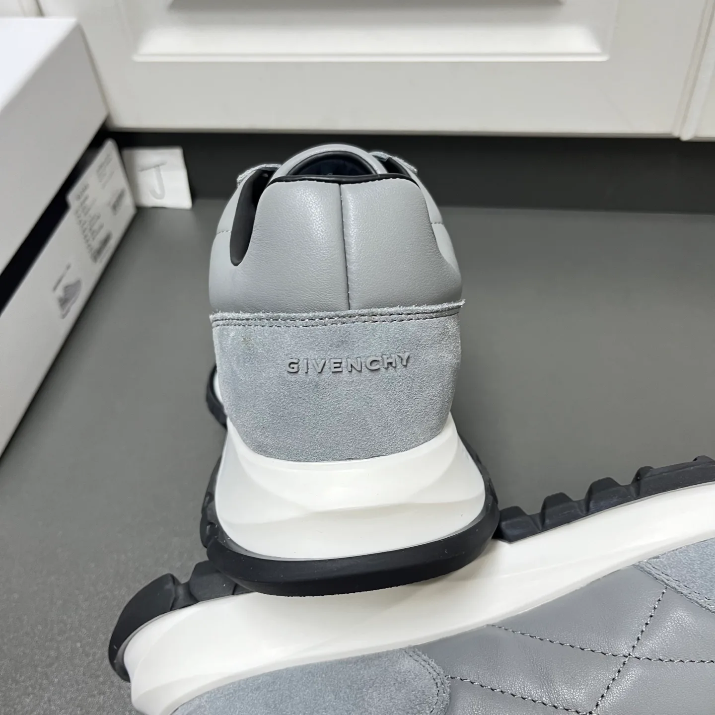 Кроссовки Мужские Givenchy 2575563