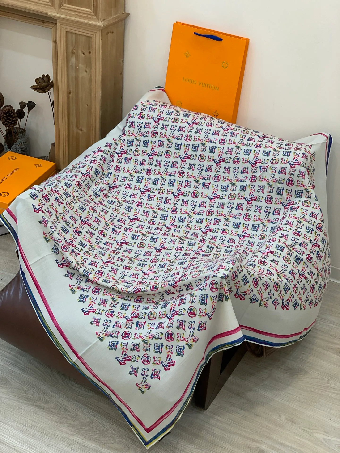 Шарфы Louis Vuitton 318427