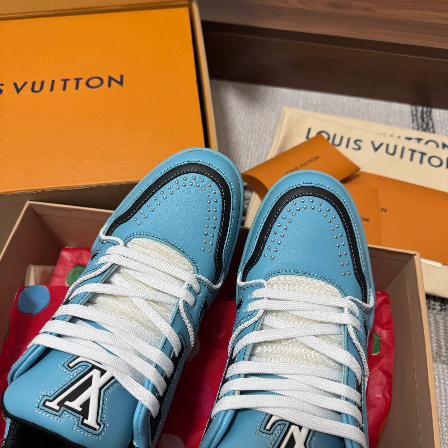 Кроссовки Женские Louis Vuitton 1546819