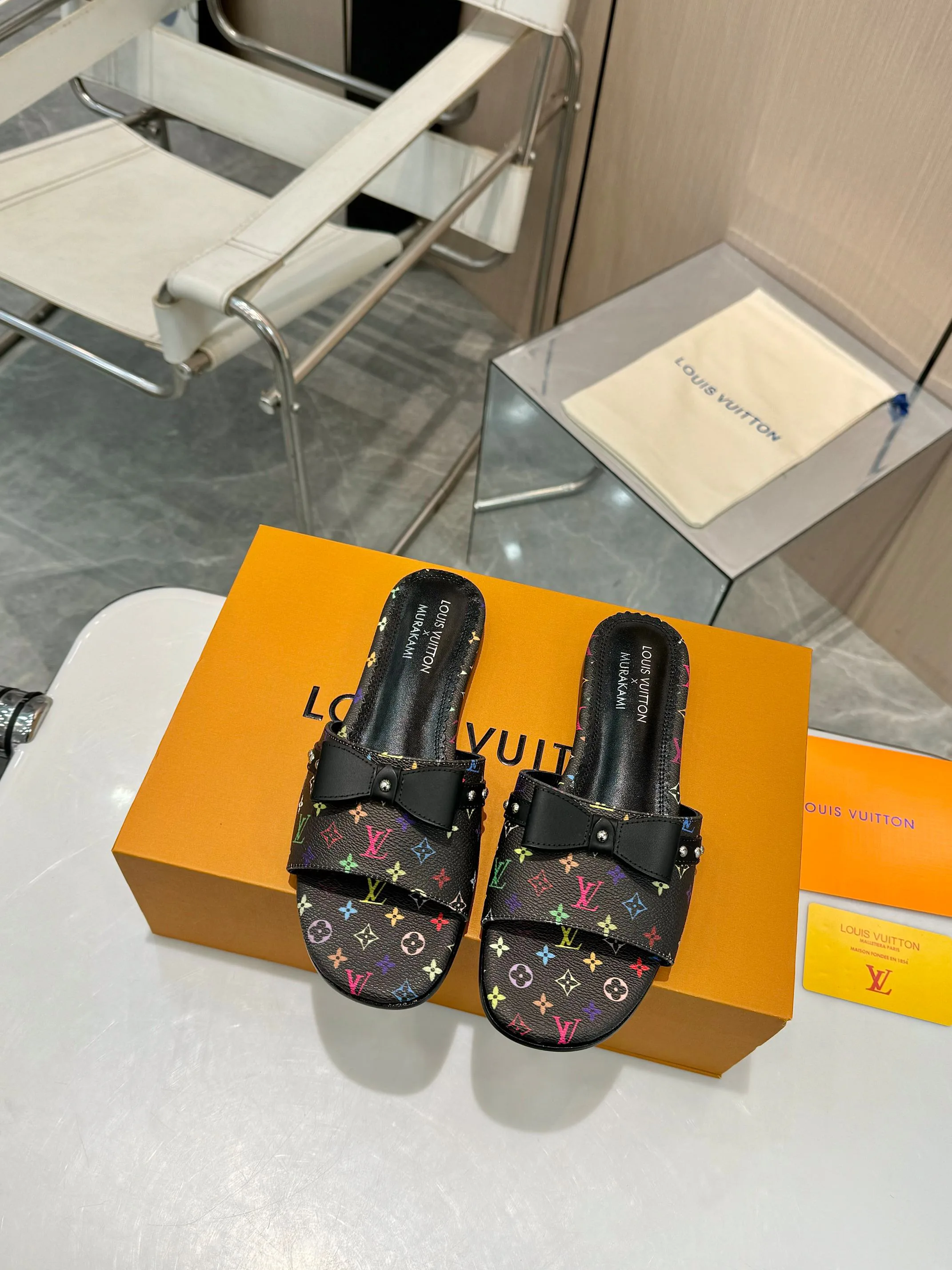 Шлепанцы Женские Louis Vuitton 19204