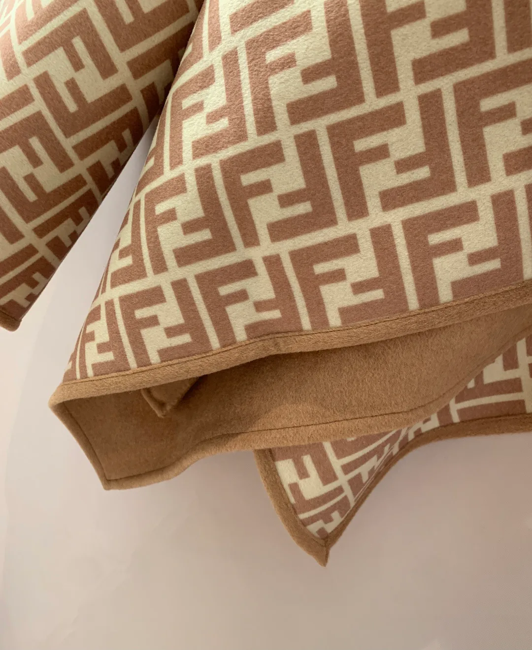 Пальто Женские Fendi 19187237