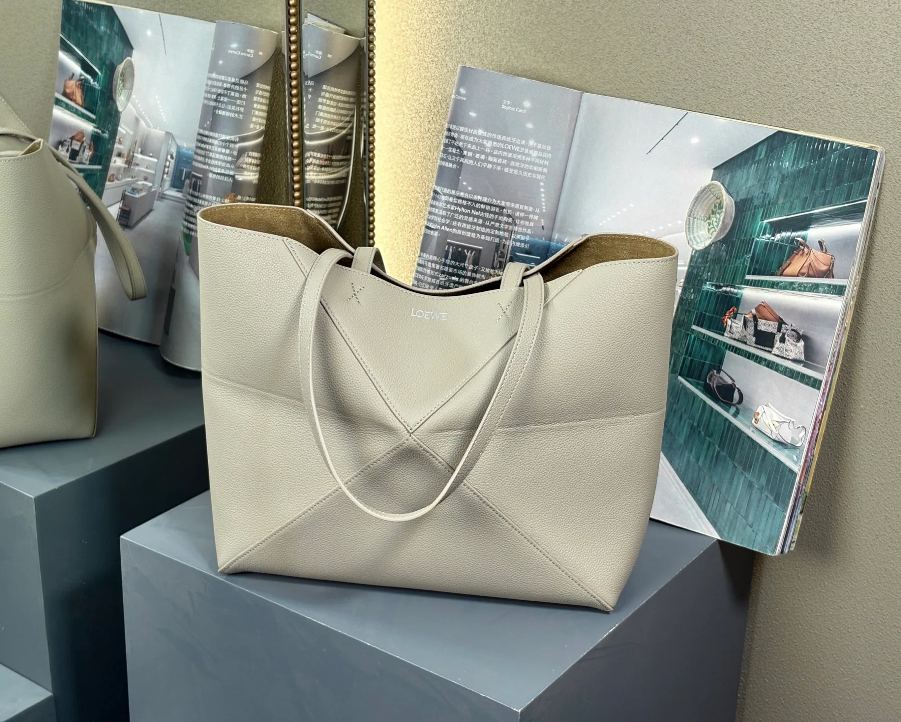 Классические Сумки Женские Loewe 16892771
