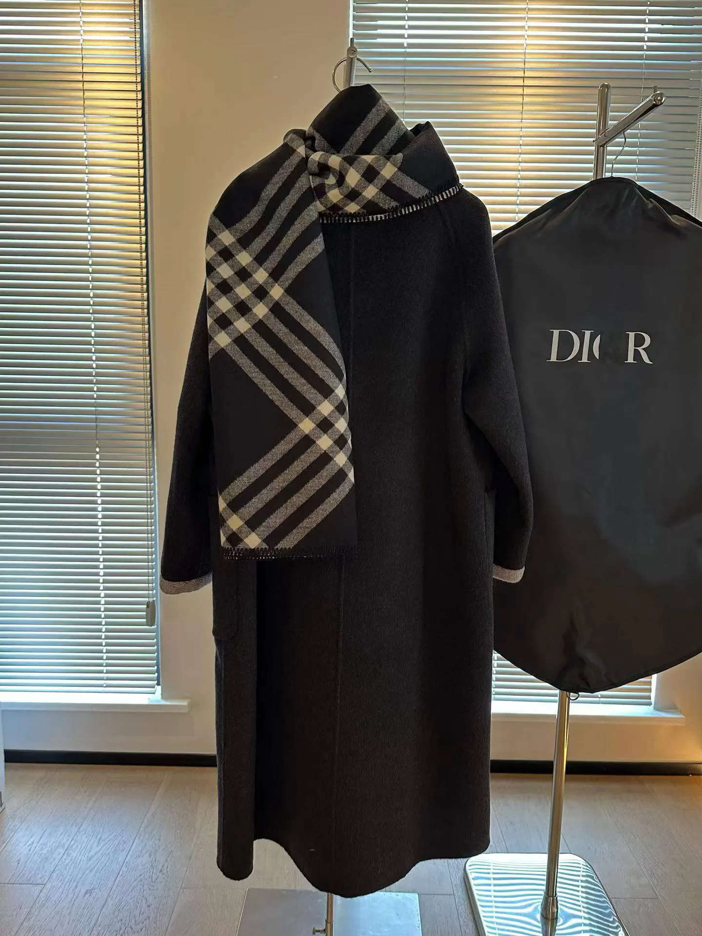 Пальто Женские Christian Dior 19189545