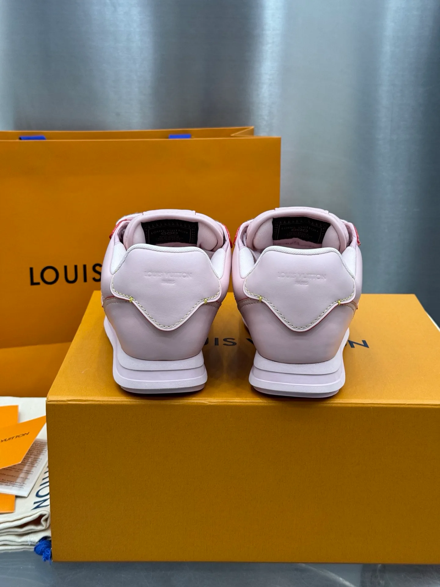 Кроссовки Женские Louis Vuitton 5035688
