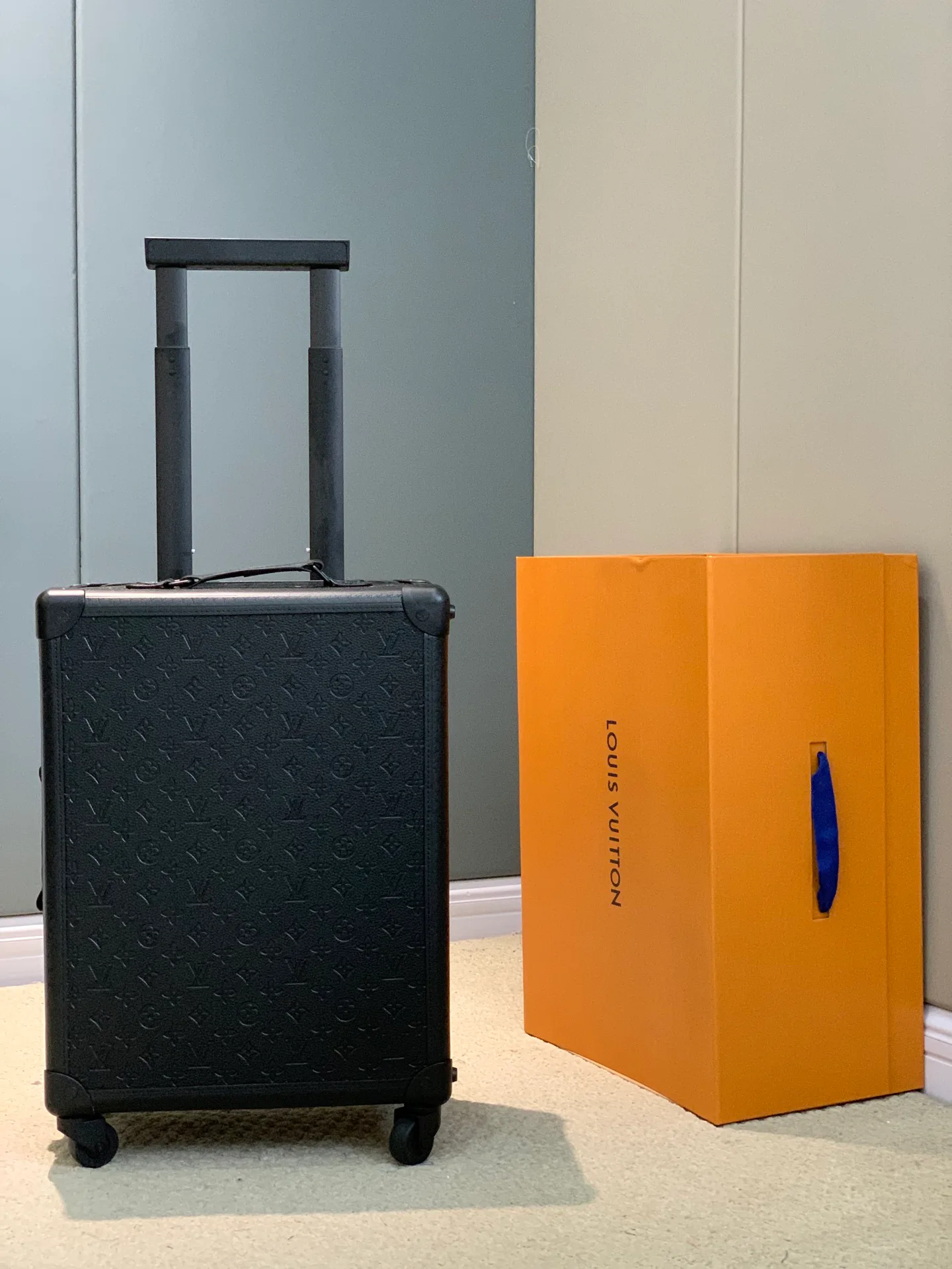Чемоданы Louis Vuitton 14253213