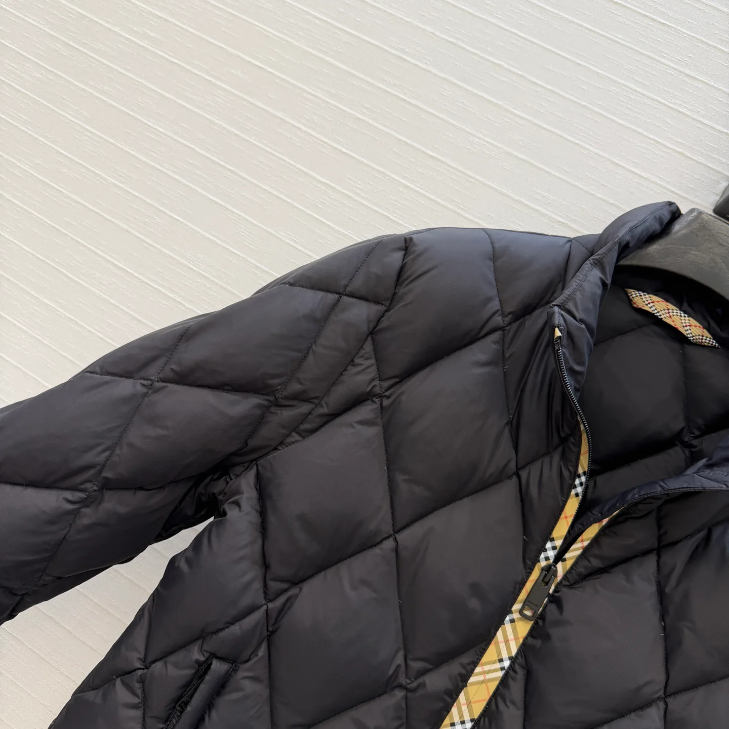 Куртки И Пуховики Женские Burberry 18325227