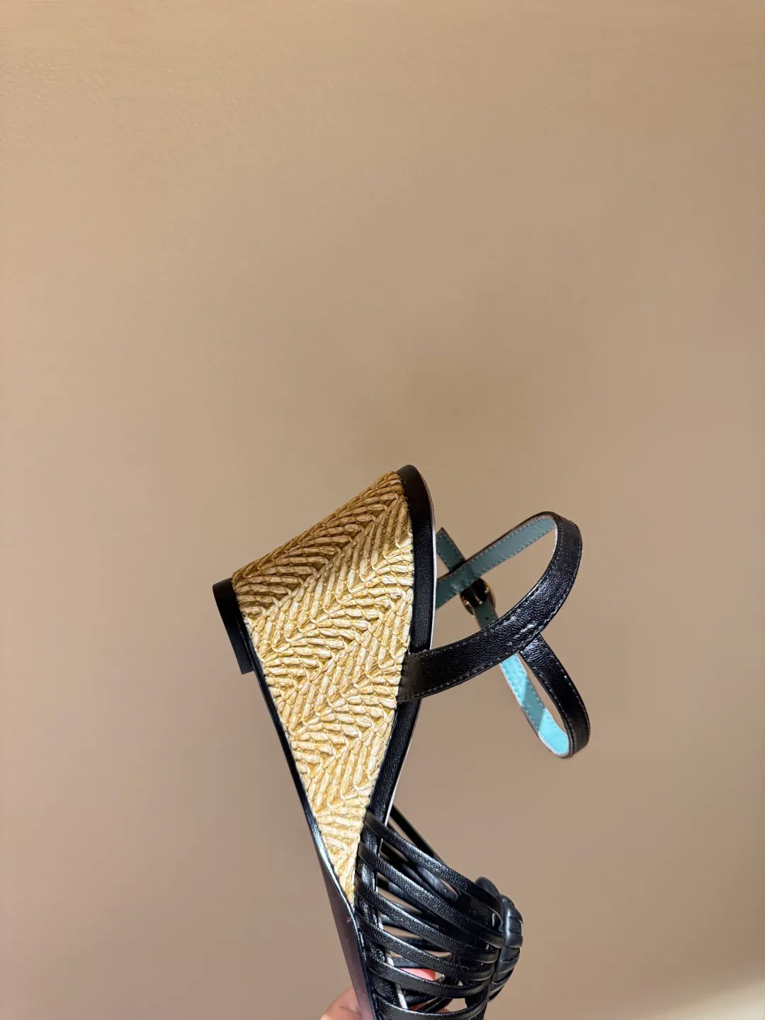 Босоножки Женские Valentino 17968669