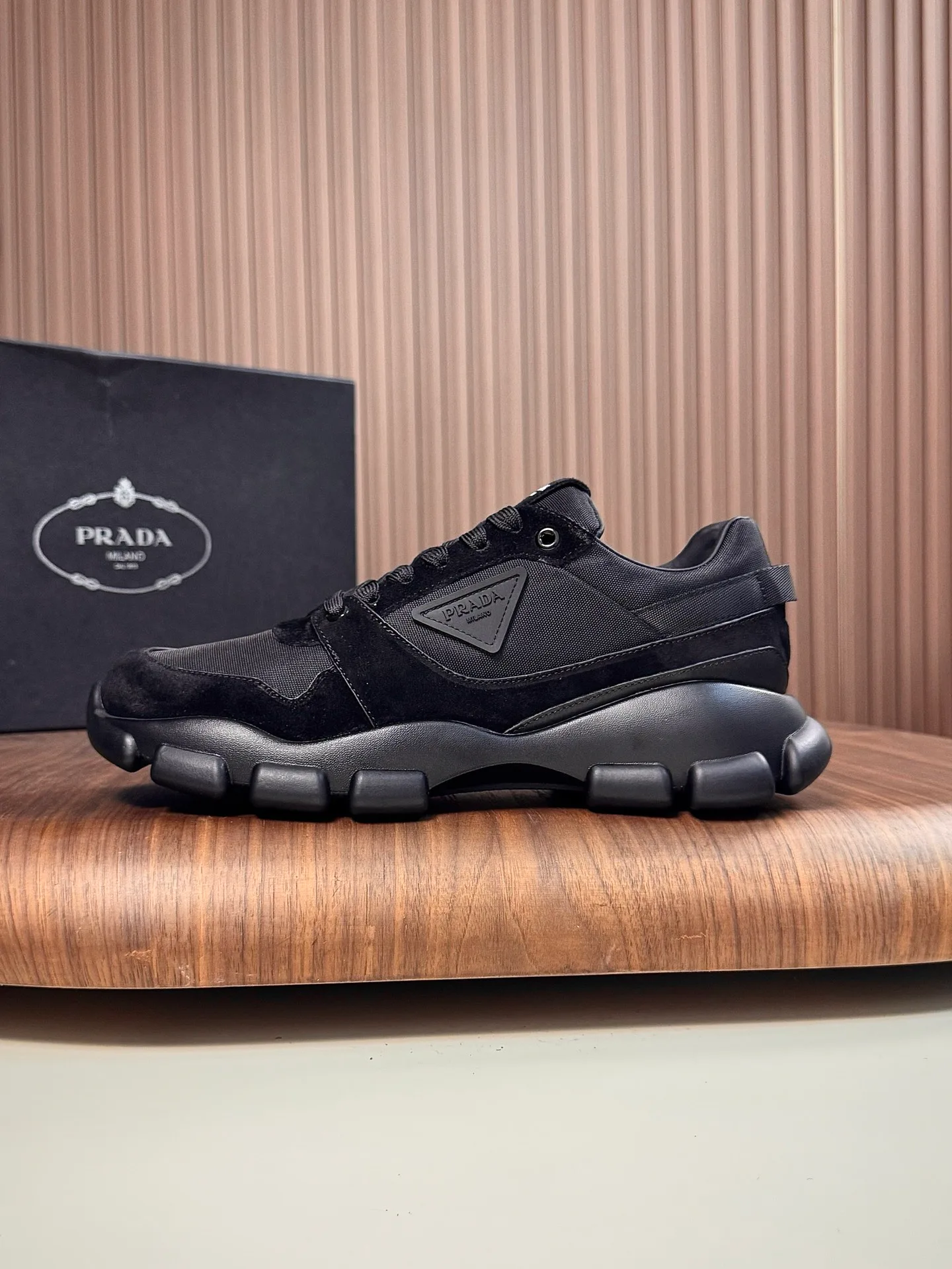 Кроссовки Мужские Prada 18880512
