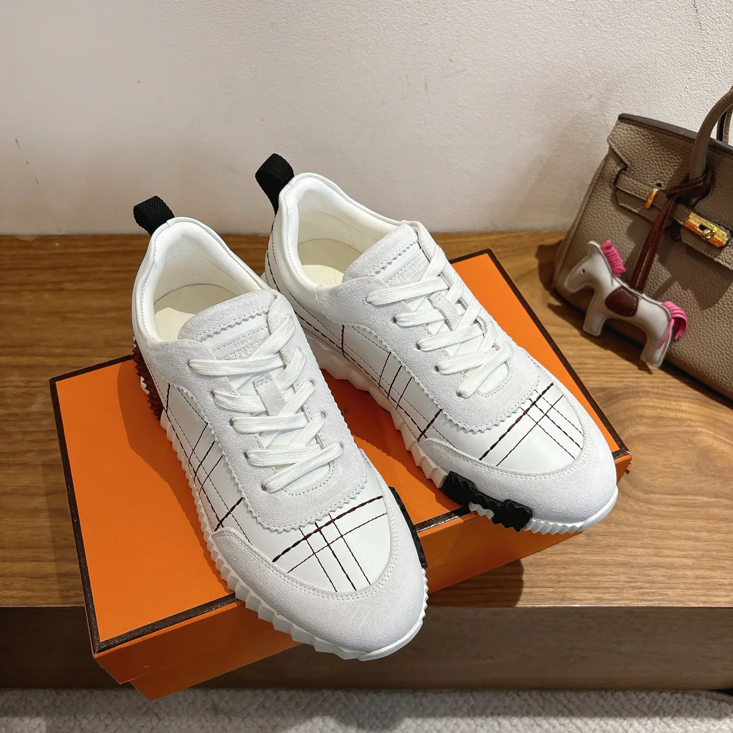 Кроссовки Женские Hermes 18729880