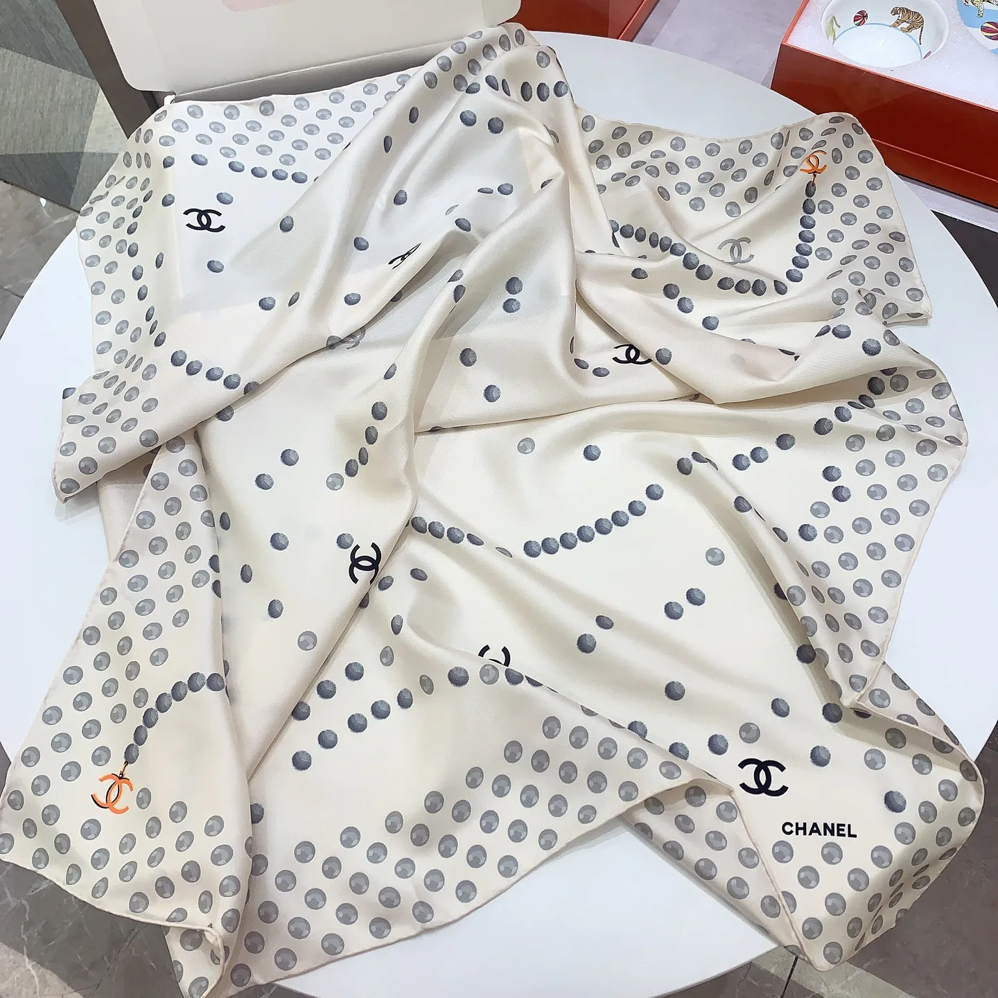 Платки Chanel 11192910